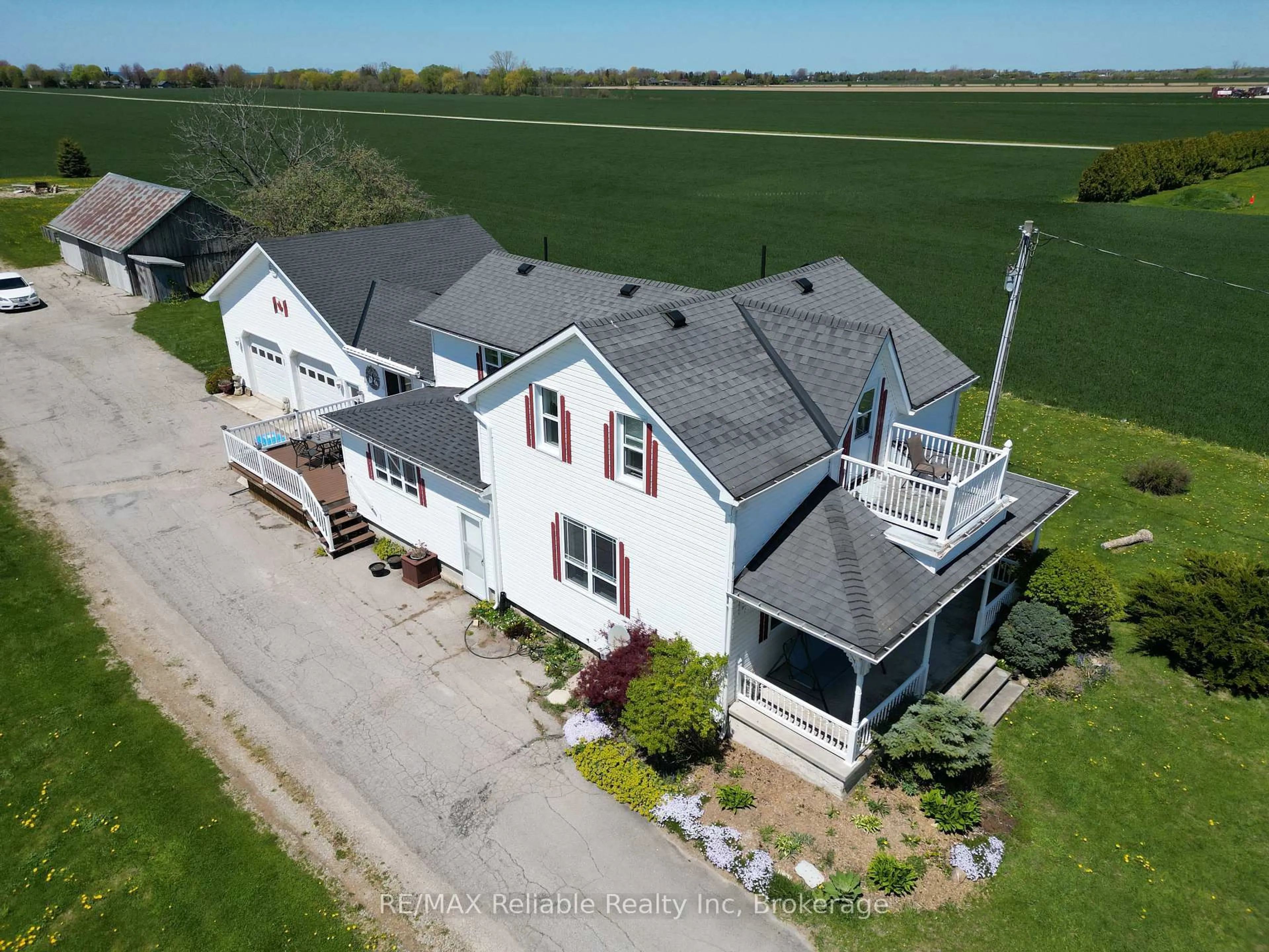 A pic from outside/outdoor area/front of a property/back of a property/a pic from drone, building for 73053 Bluewater Highway, Bluewater Ontario N0M 2T0