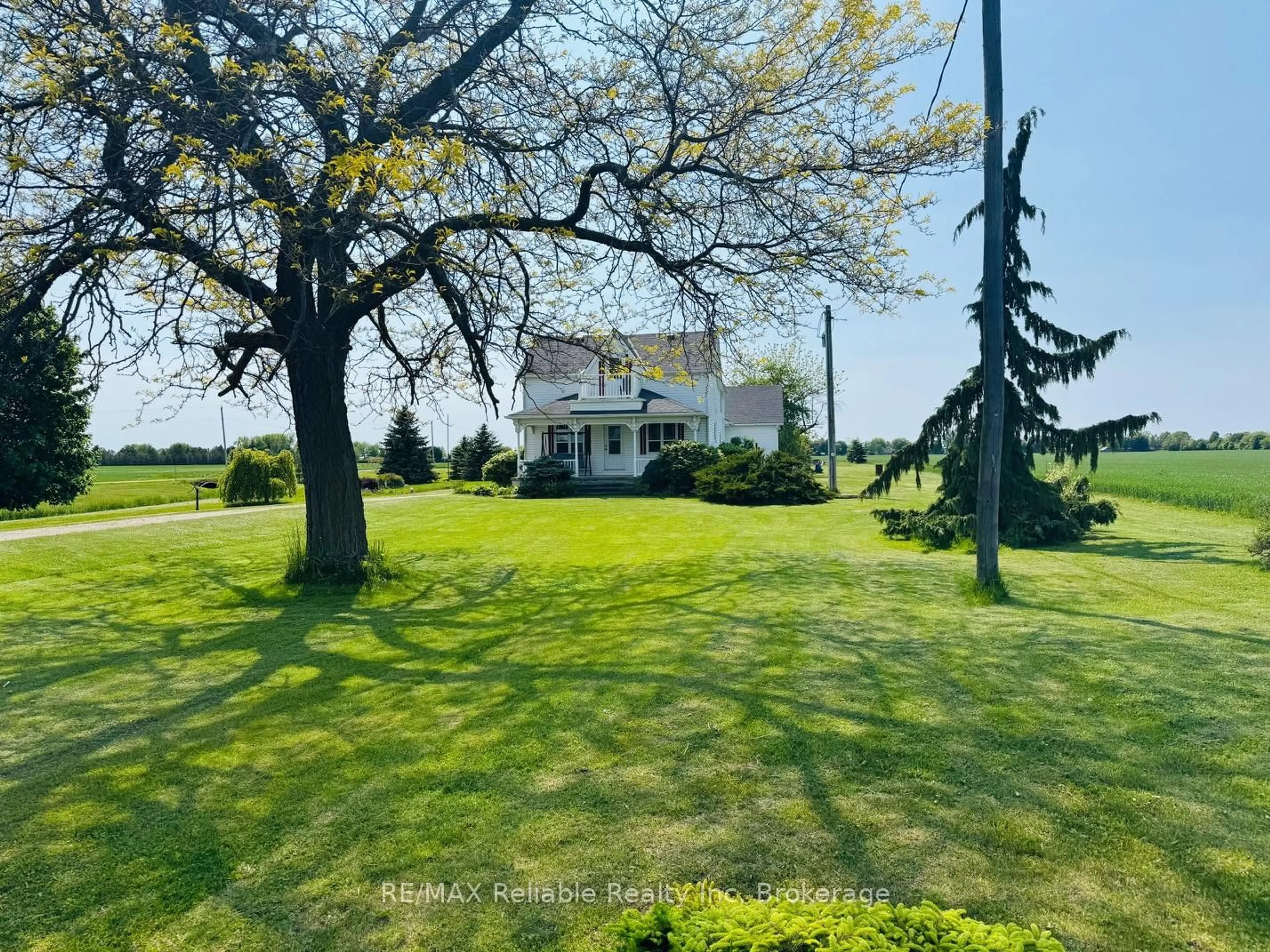A pic from outside/outdoor area/front of a property/back of a property/a pic from drone, water/lake/river/ocean view for 73053 Bluewater Highway, Bluewater Ontario N0M 2T0
