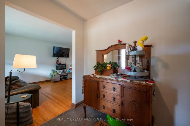 2 Catherine St, Hamilton Township 4
