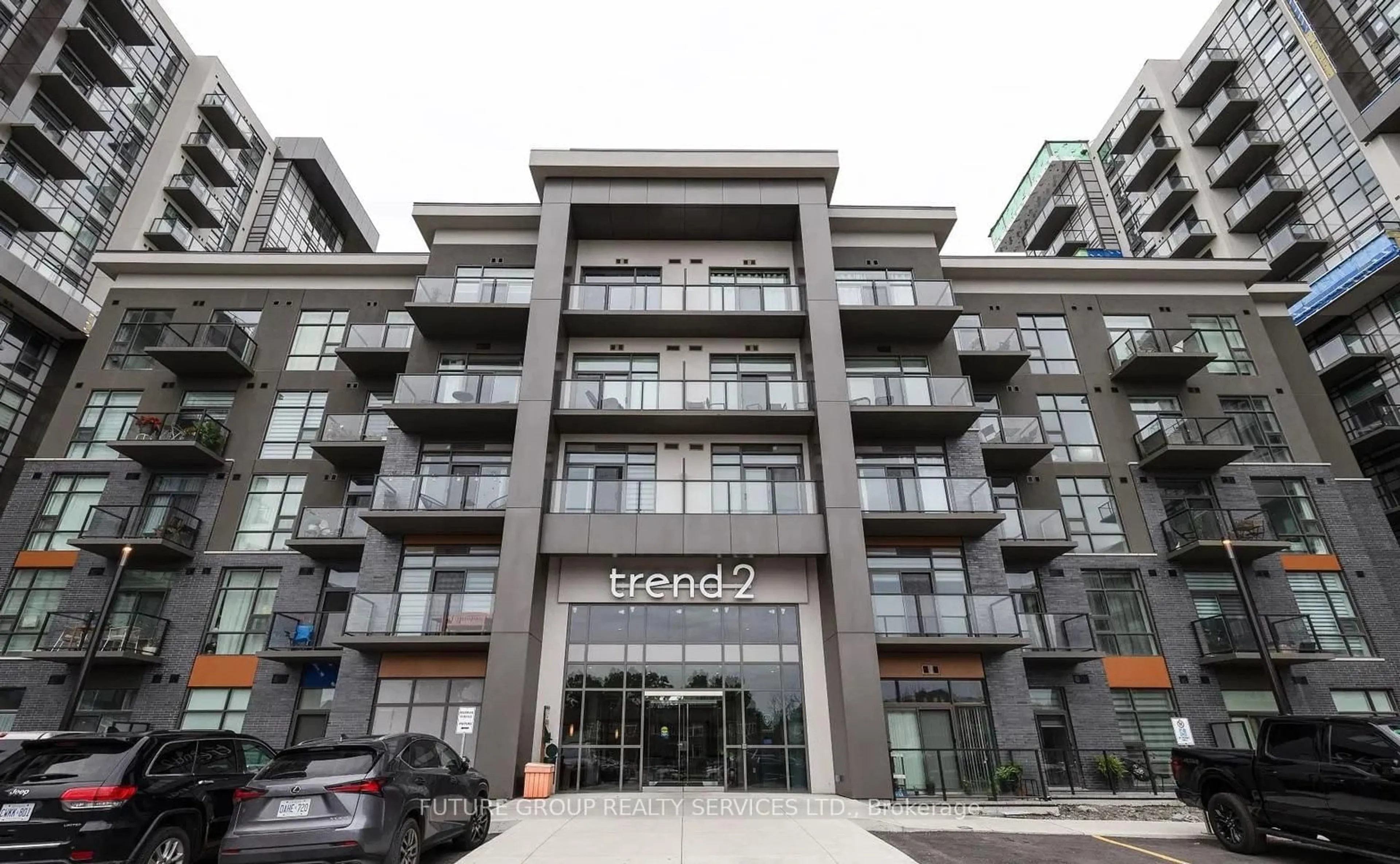Indoor foyer for 460 Dundas St #612, Hamilton Ontario L8B 2A5