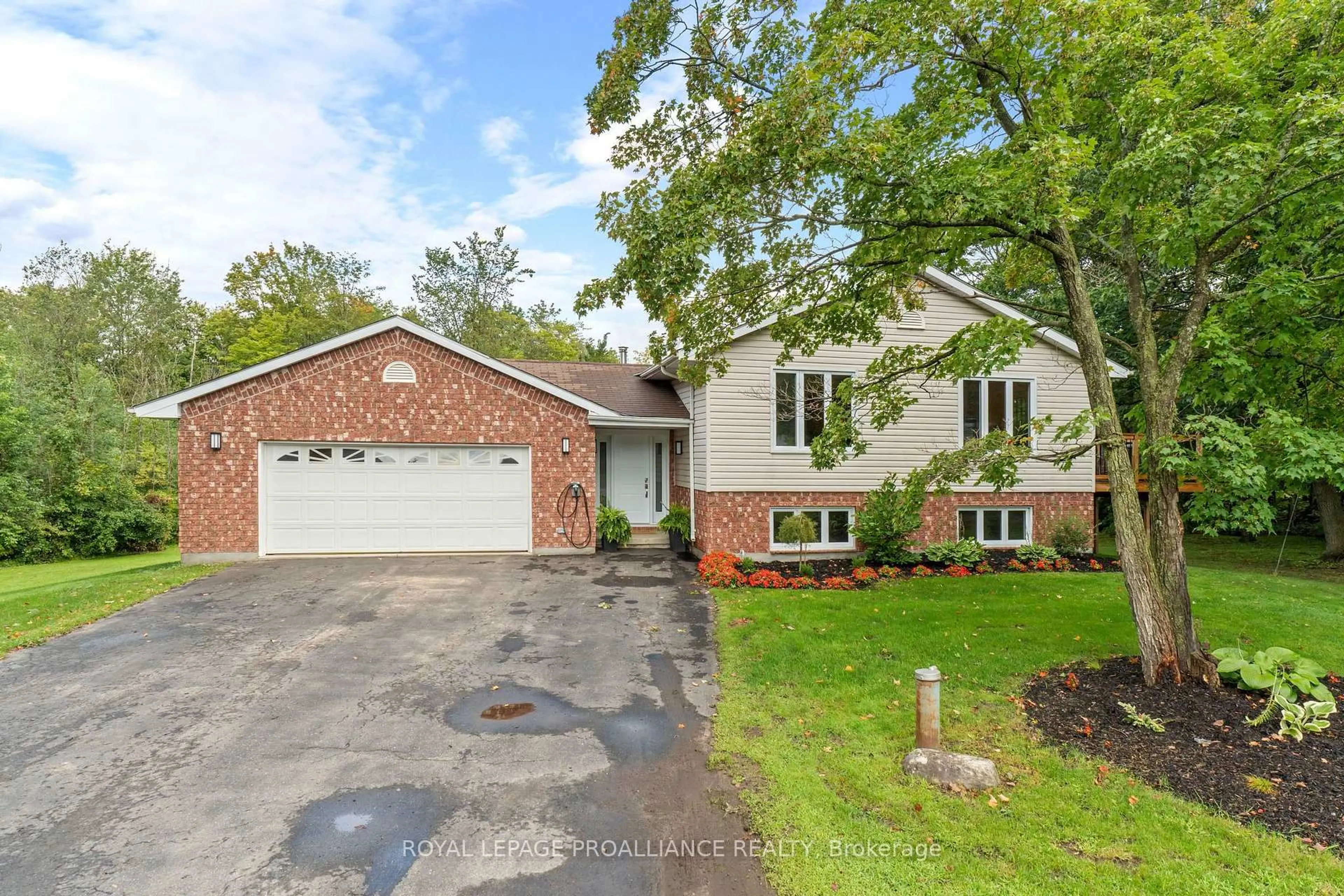 Home with brick exterior material, street for 18 East Townline Rd, Front of Yonge Ontario K0E 1R0