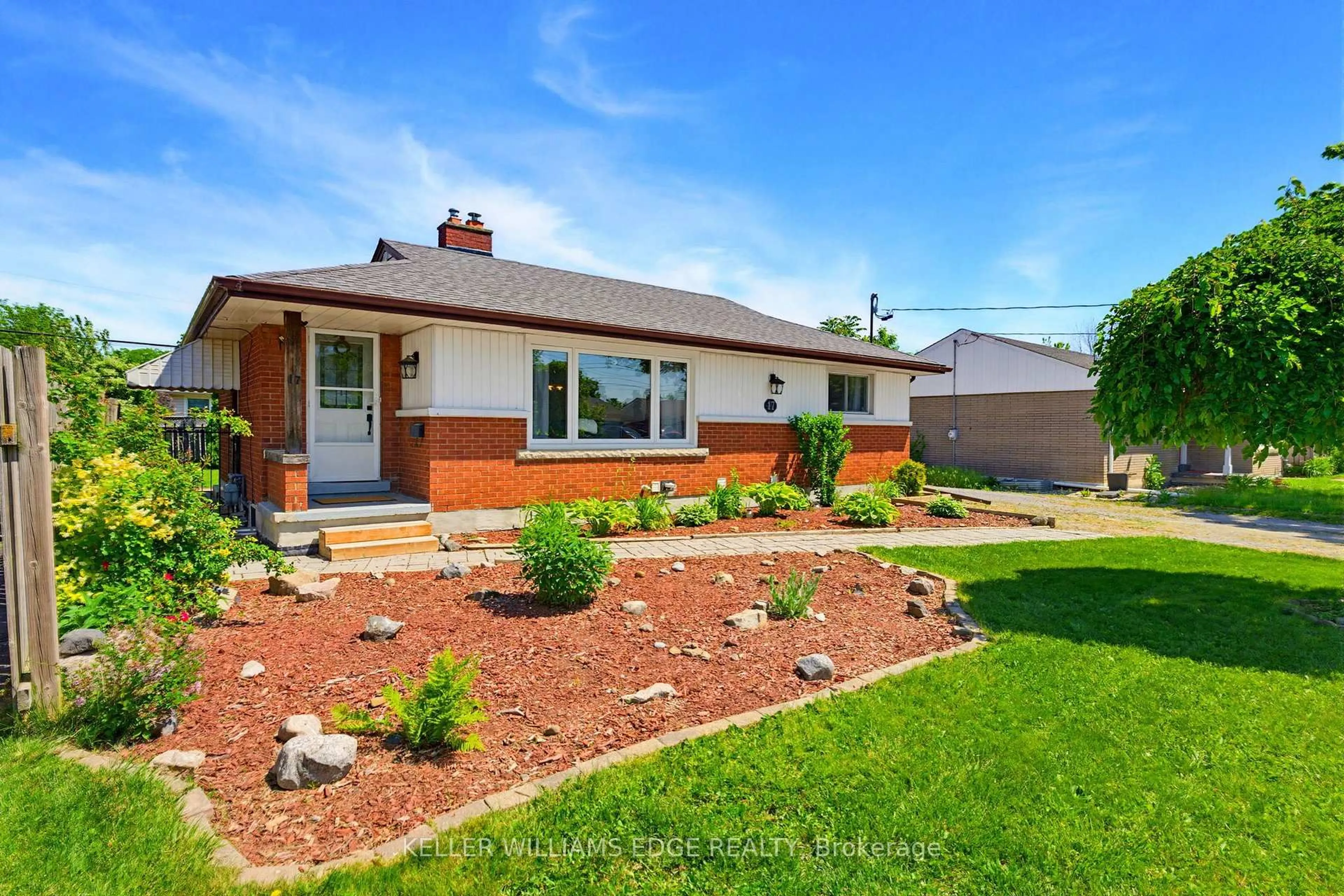 Home with brick exterior material, street for 17 Broadmore Ave, St. Catharines Ontario L2M 6A4