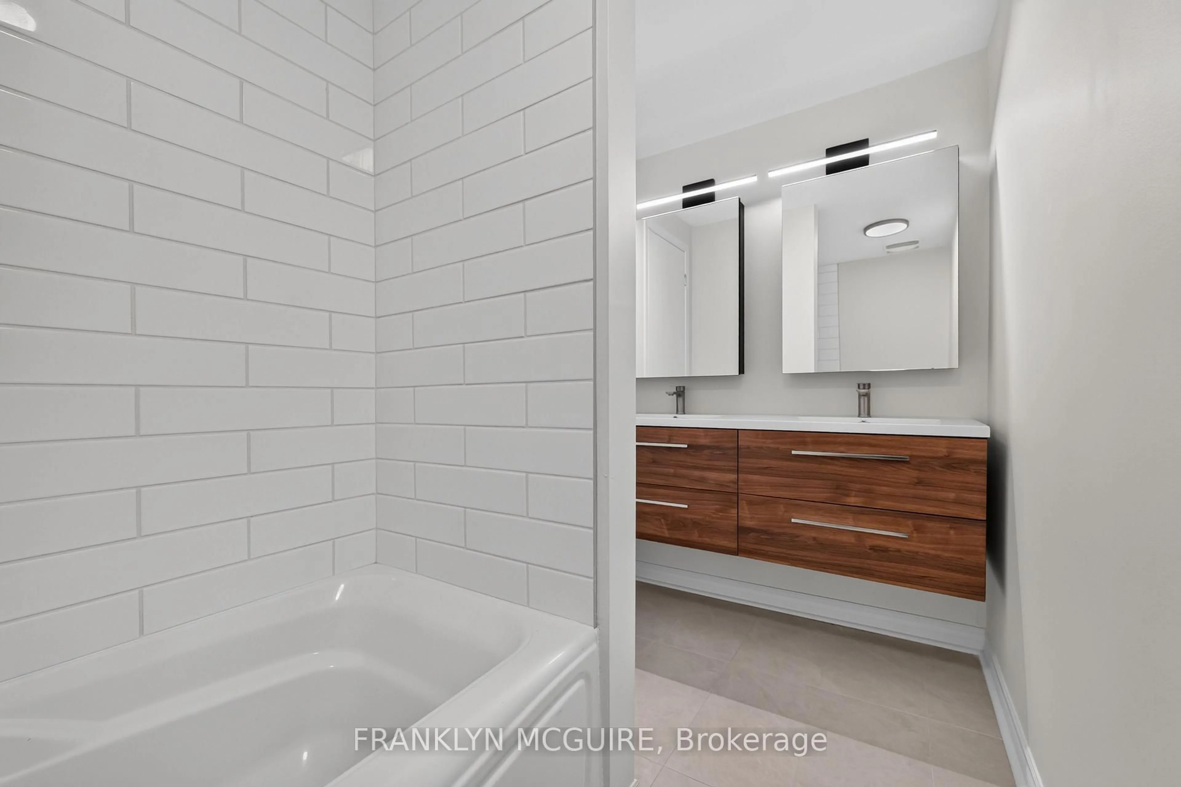 Contemporary bathroom, ceramic/tile floor for 115 Castlefrank Rd, Kanata Ontario K2L 2Y1