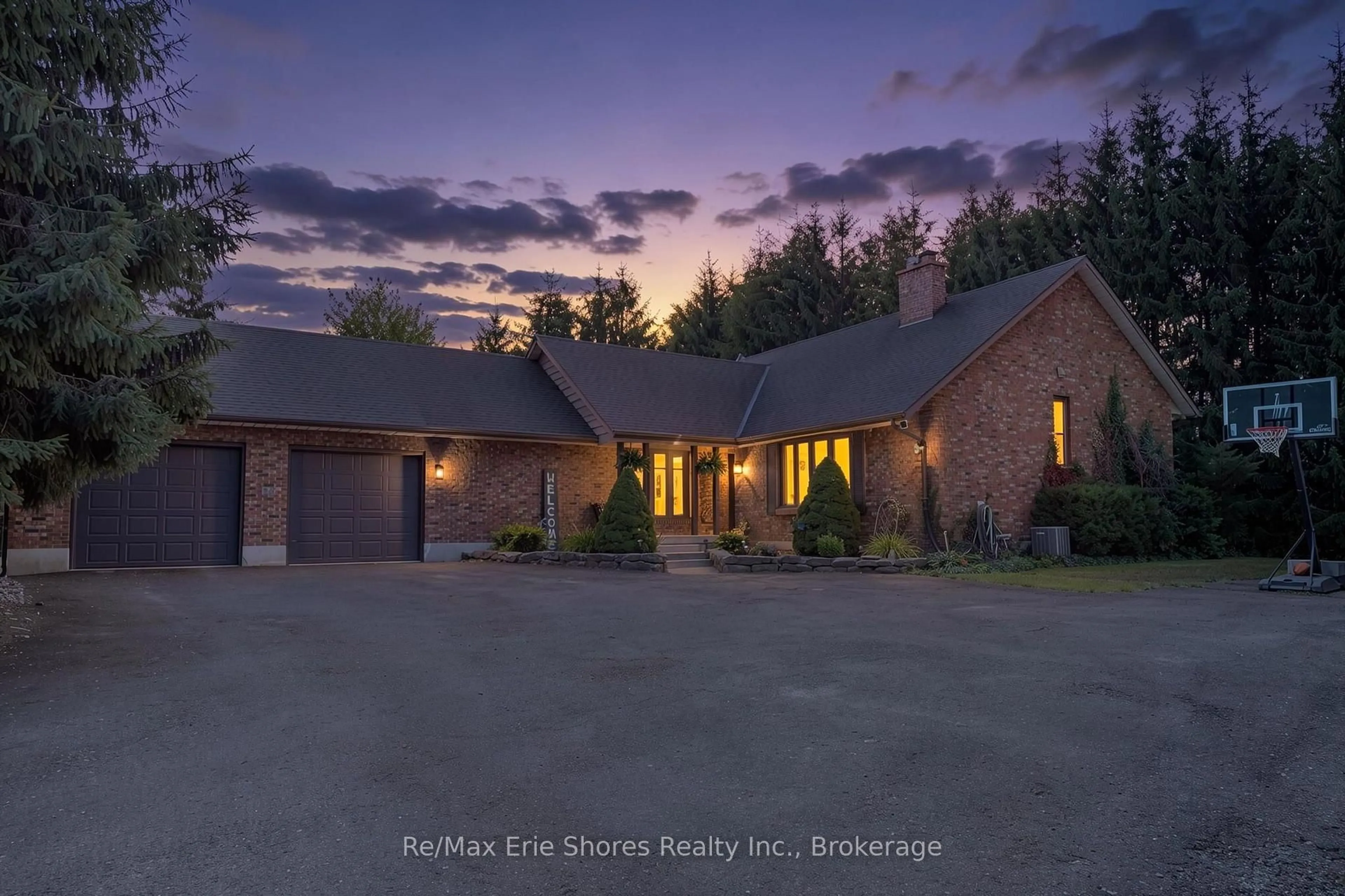 A pic from outside/outdoor area/front of a property/back of a property/a pic from drone, unknown for 1339 Charlotteville Road 7 Rd, Norfolk Ontario N3Y 4K5
