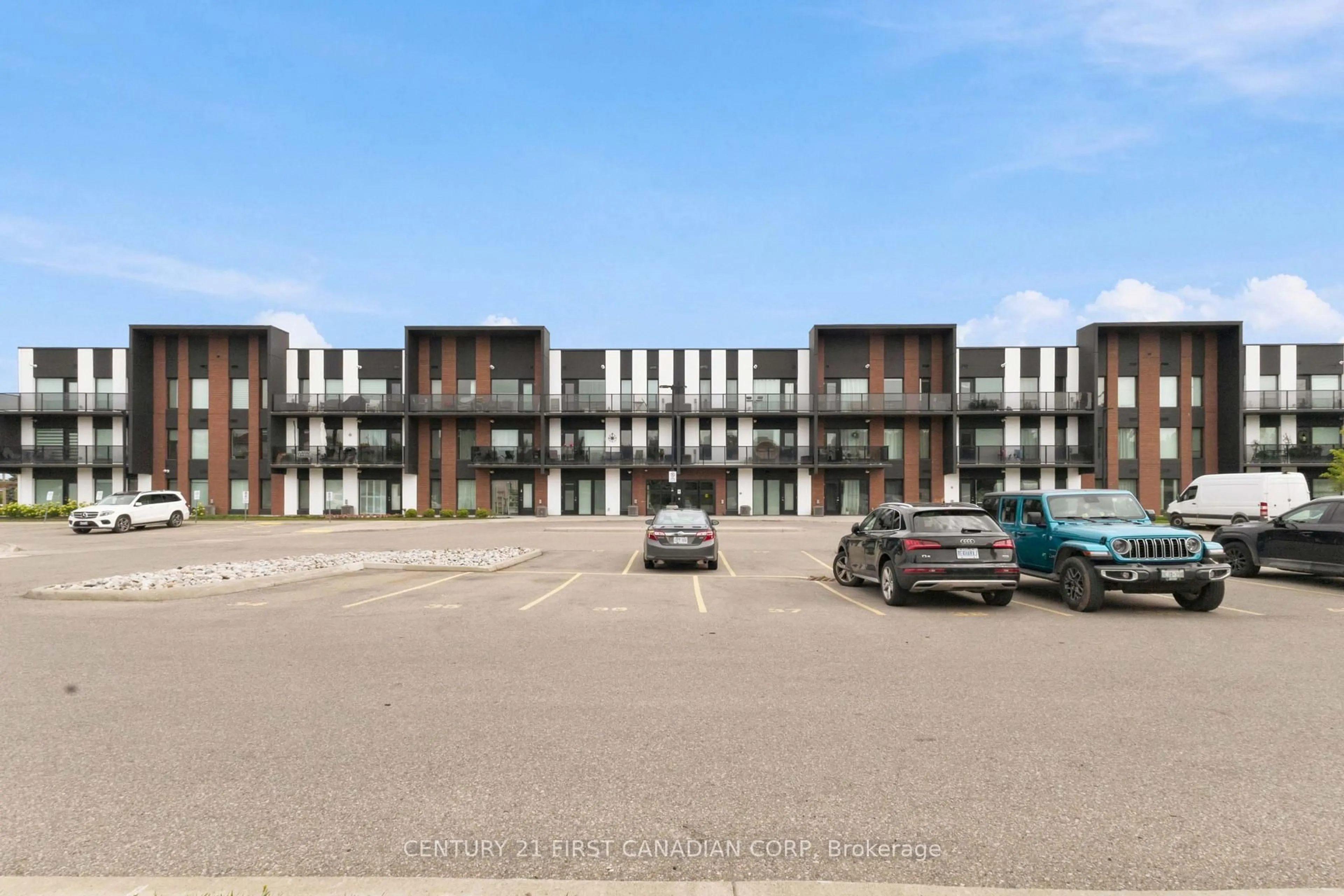 A pic from outside/outdoor area/front of a property/back of a property/a pic from drone, street for 5 Wake Robin Dr #311, Kitchener Ontario N2E 0H6
