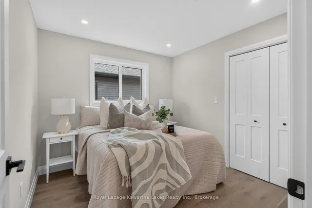 22 Murray St, Kawartha Lakes 4
