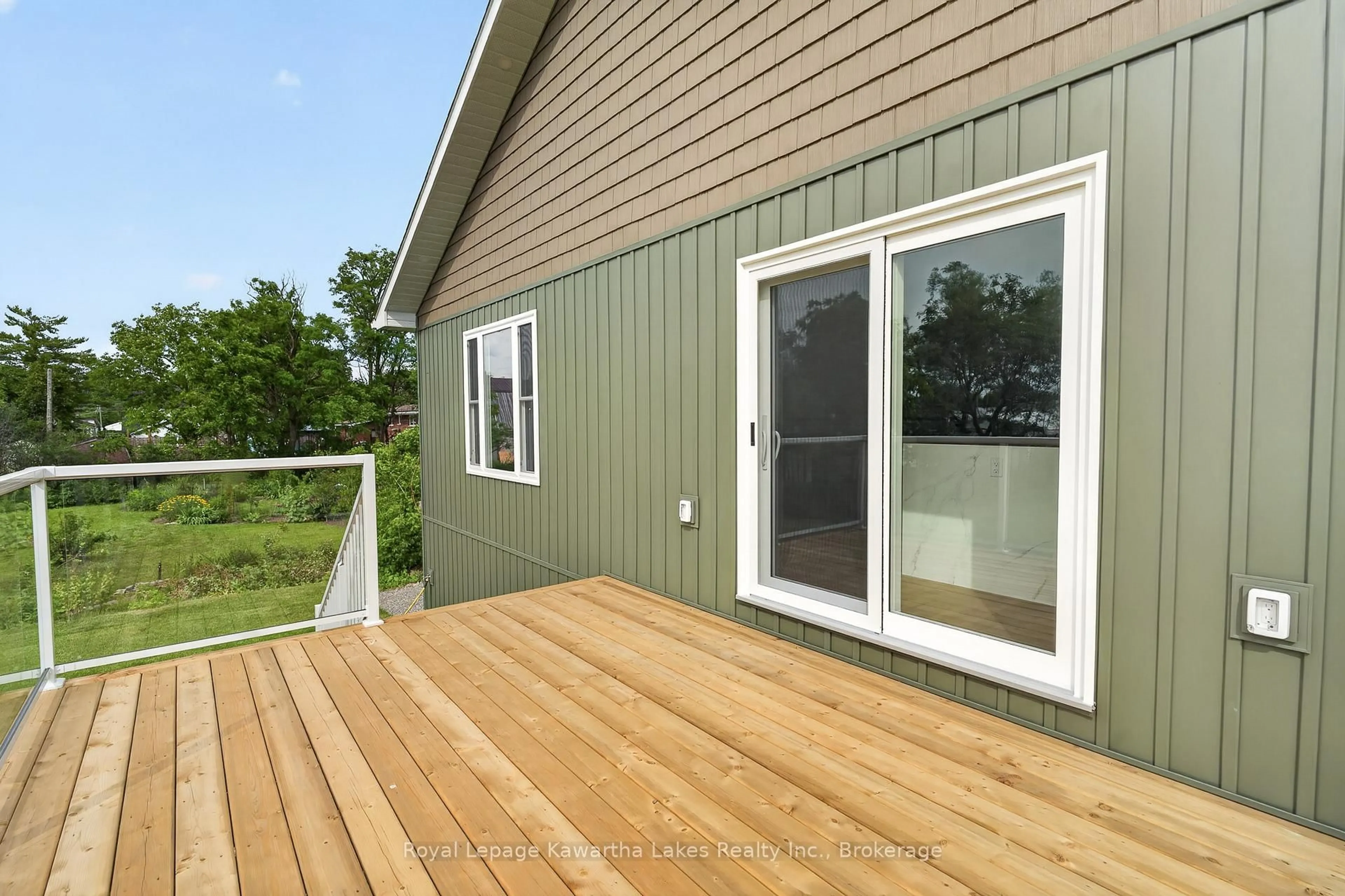 Home with vinyl exterior material, water/lake/river/ocean view for 22 Murray St, Kawartha Lakes Ontario K0M 1N0