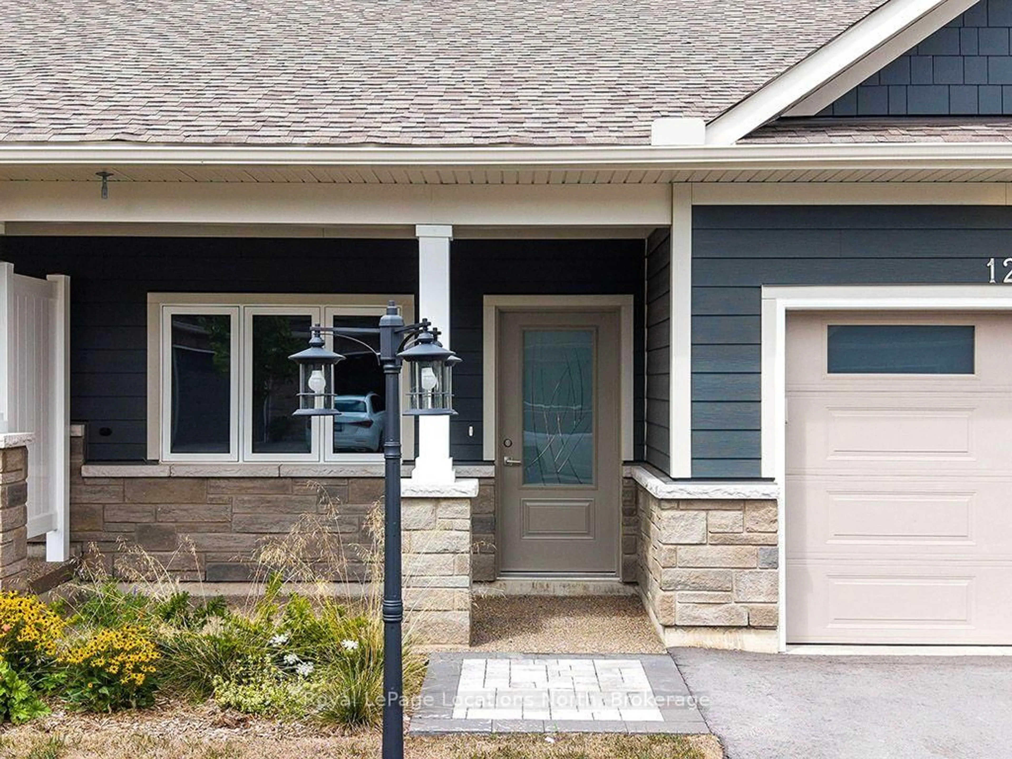 Home with vinyl exterior material, street for 122 Dove Dr, Blue Mountains Ontario N0H 2P0