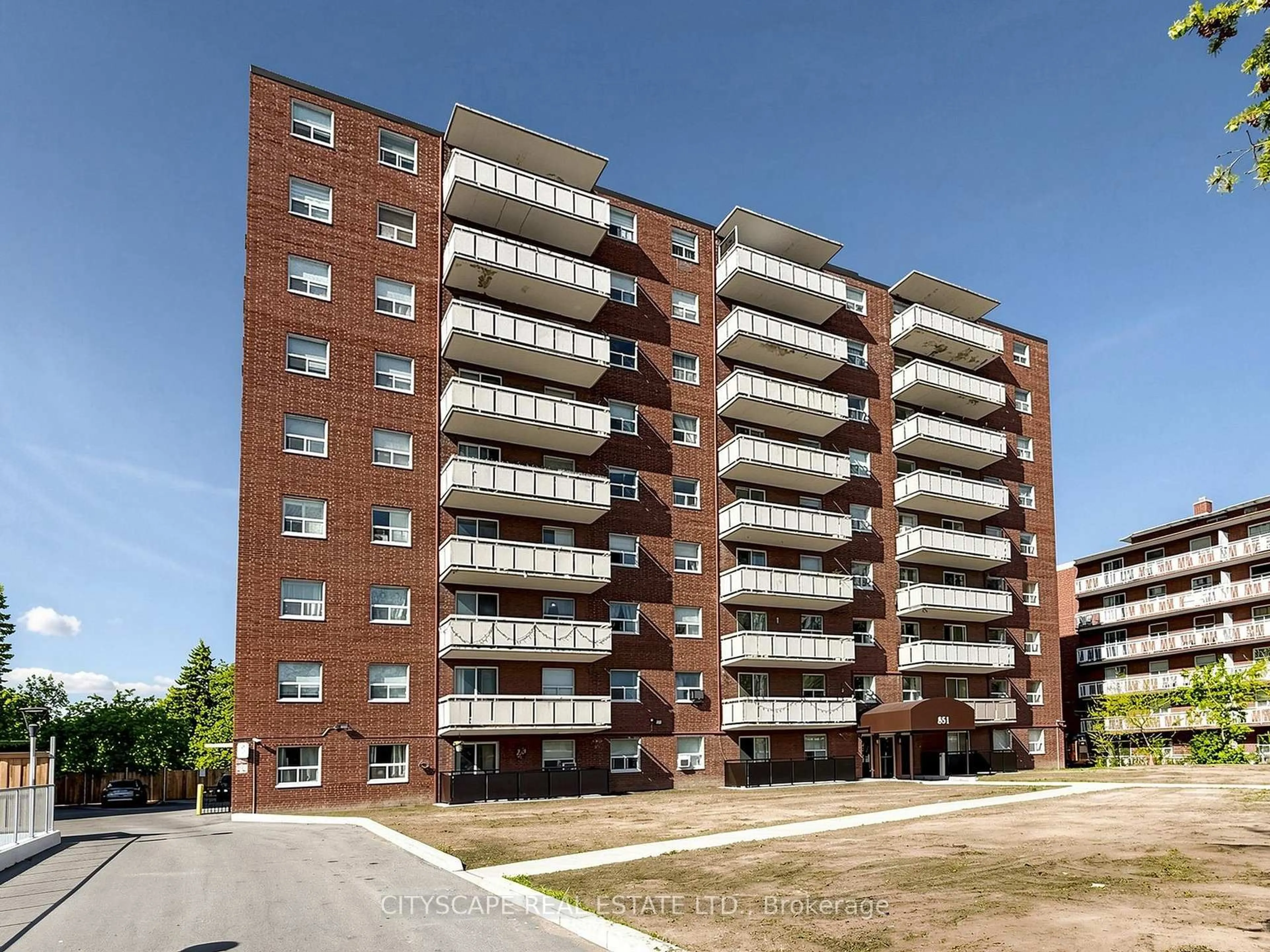 Home with brick exterior material, building for 851 Queenston Rd #708, Hamilton Ontario L8G 1B4