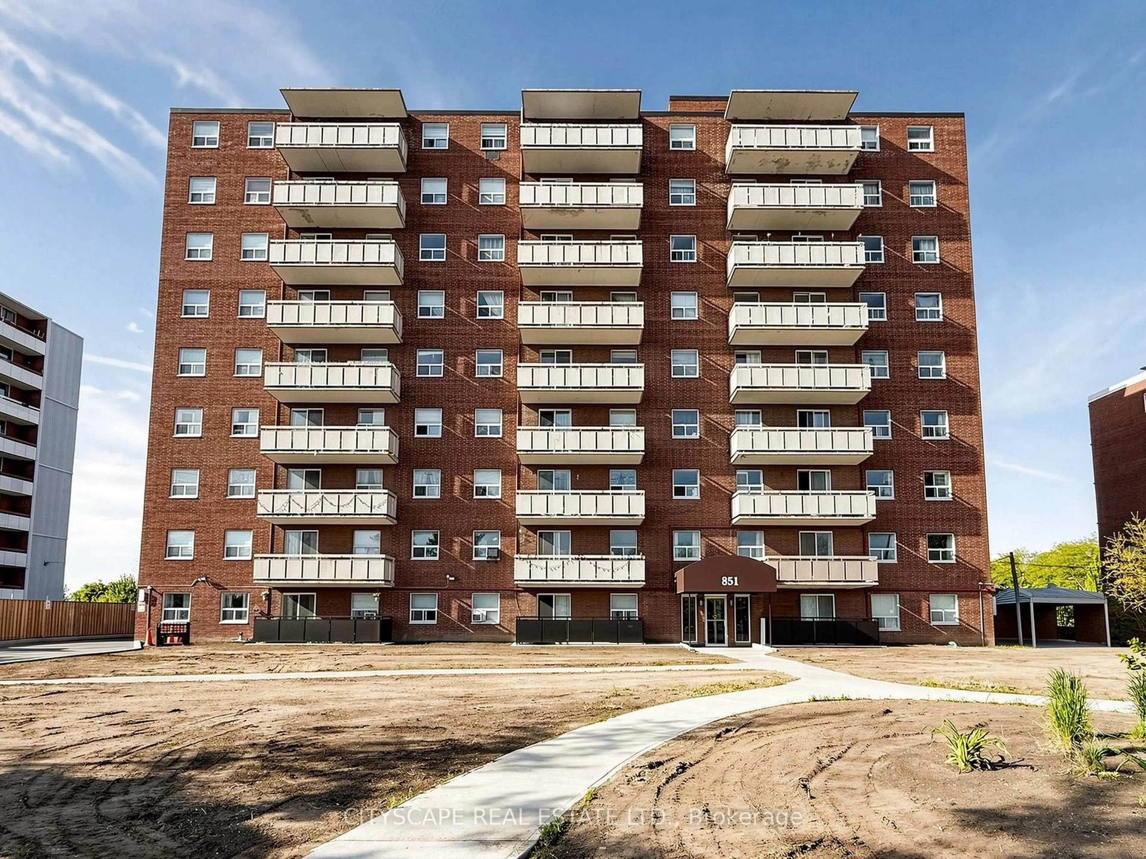 Home with brick exterior material, building for 851 Queenston Rd #708, Hamilton Ontario L8G 1B4