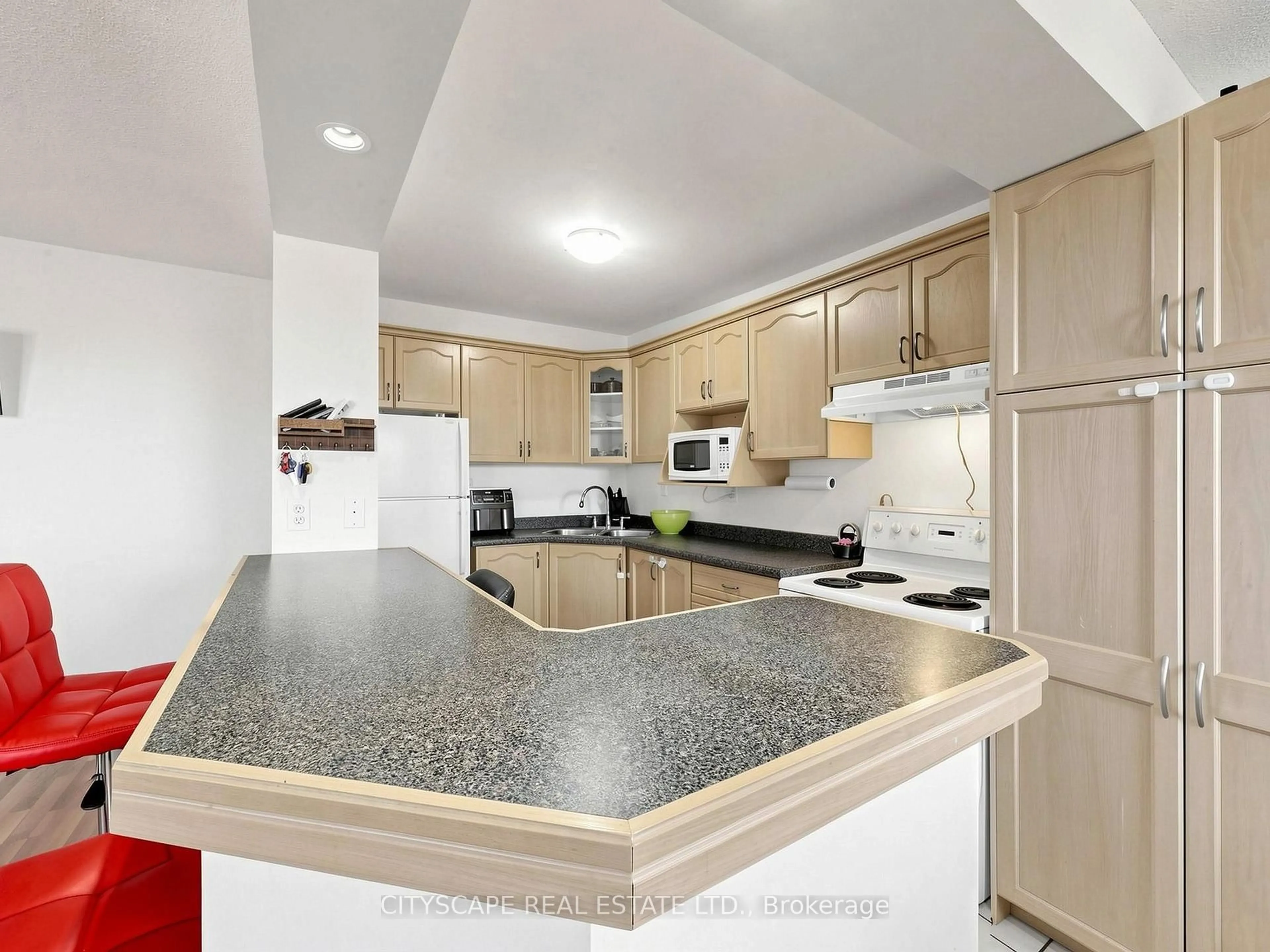 Standard kitchen, unknown for 851 Queenston Rd #708, Hamilton Ontario L8G 1B4