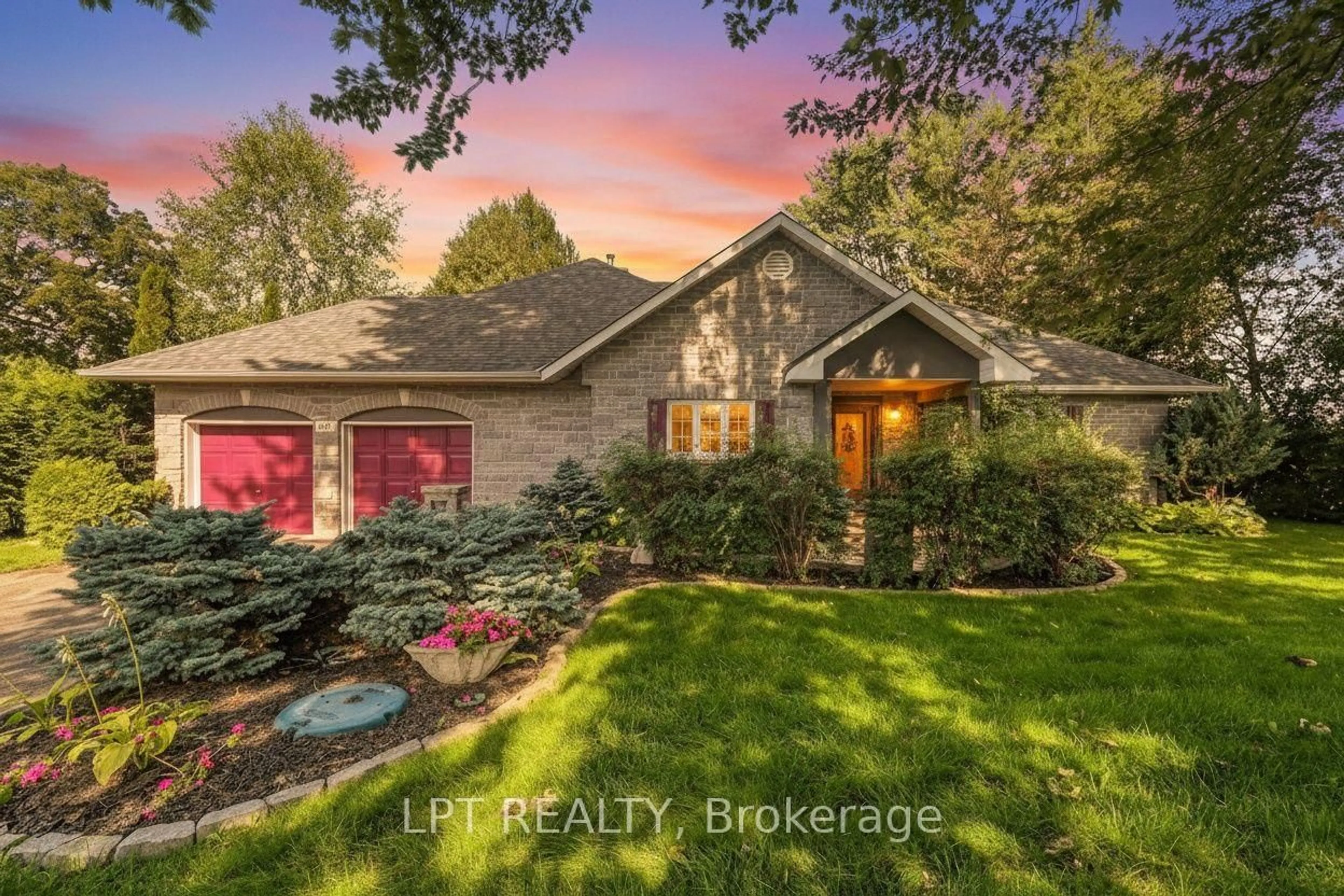 Home with brick exterior material, street for 5791 Kelly Marie Dr, Manotick Ontario K4M 1B3