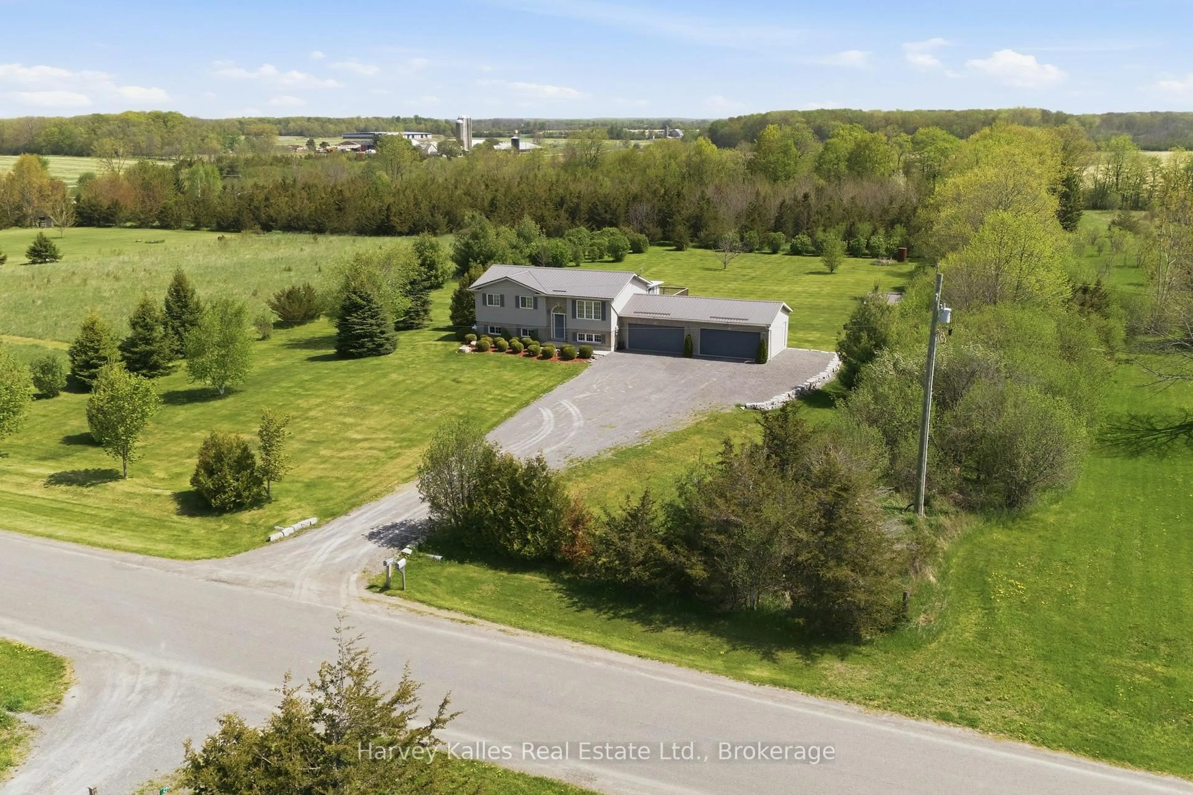 A pic from outside/outdoor area/front of a property/back of a property/a pic from drone, building for 289 Kings Rd, Prince Edward County Ontario K0K 1P0