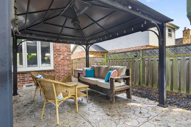 5 Martinet Ave, London East 5