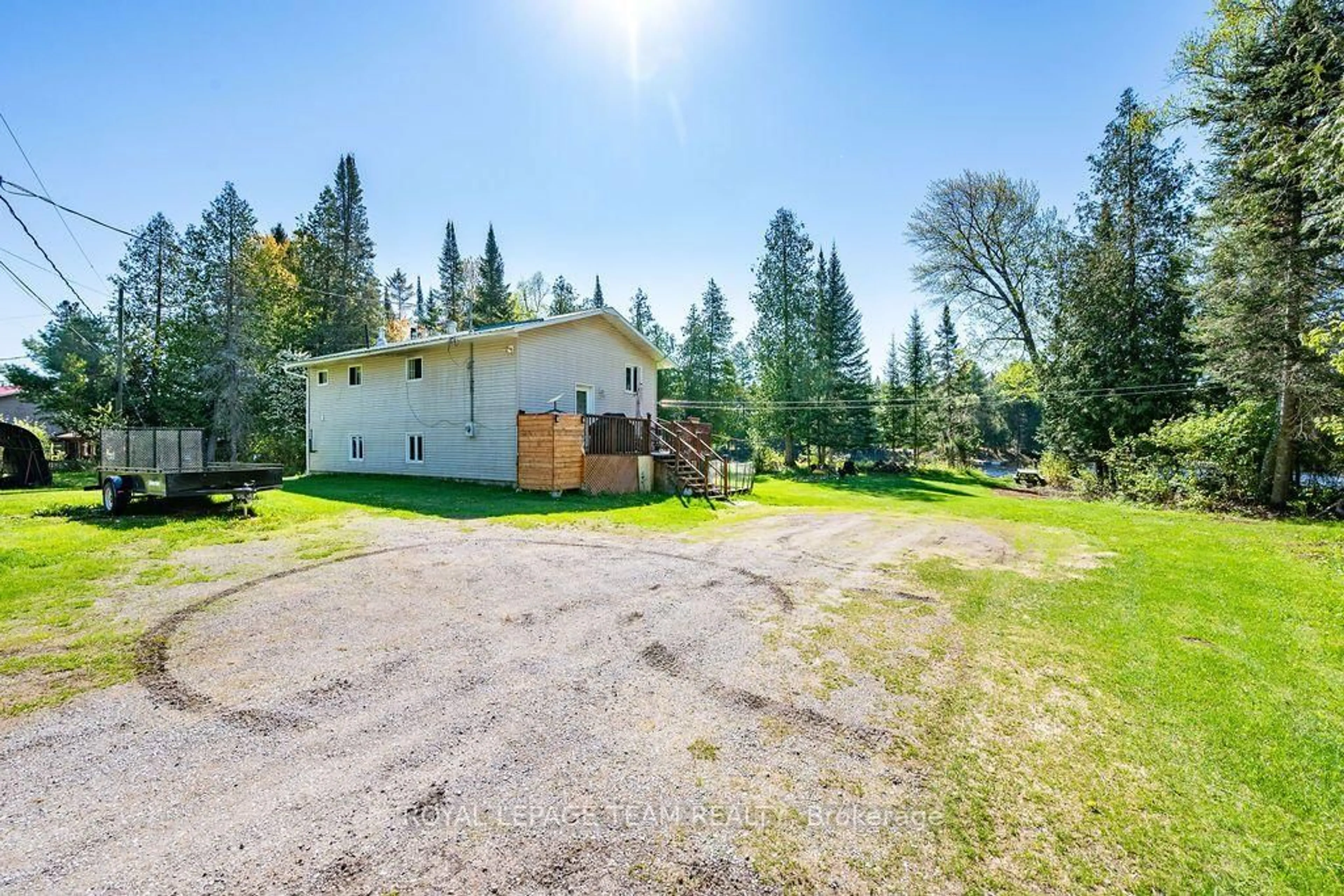 A pic from outside/outdoor area/front of a property/back of a property/a pic from drone, unknown for 41 Harrison Tr, Griffith Ontario K0J 2R0