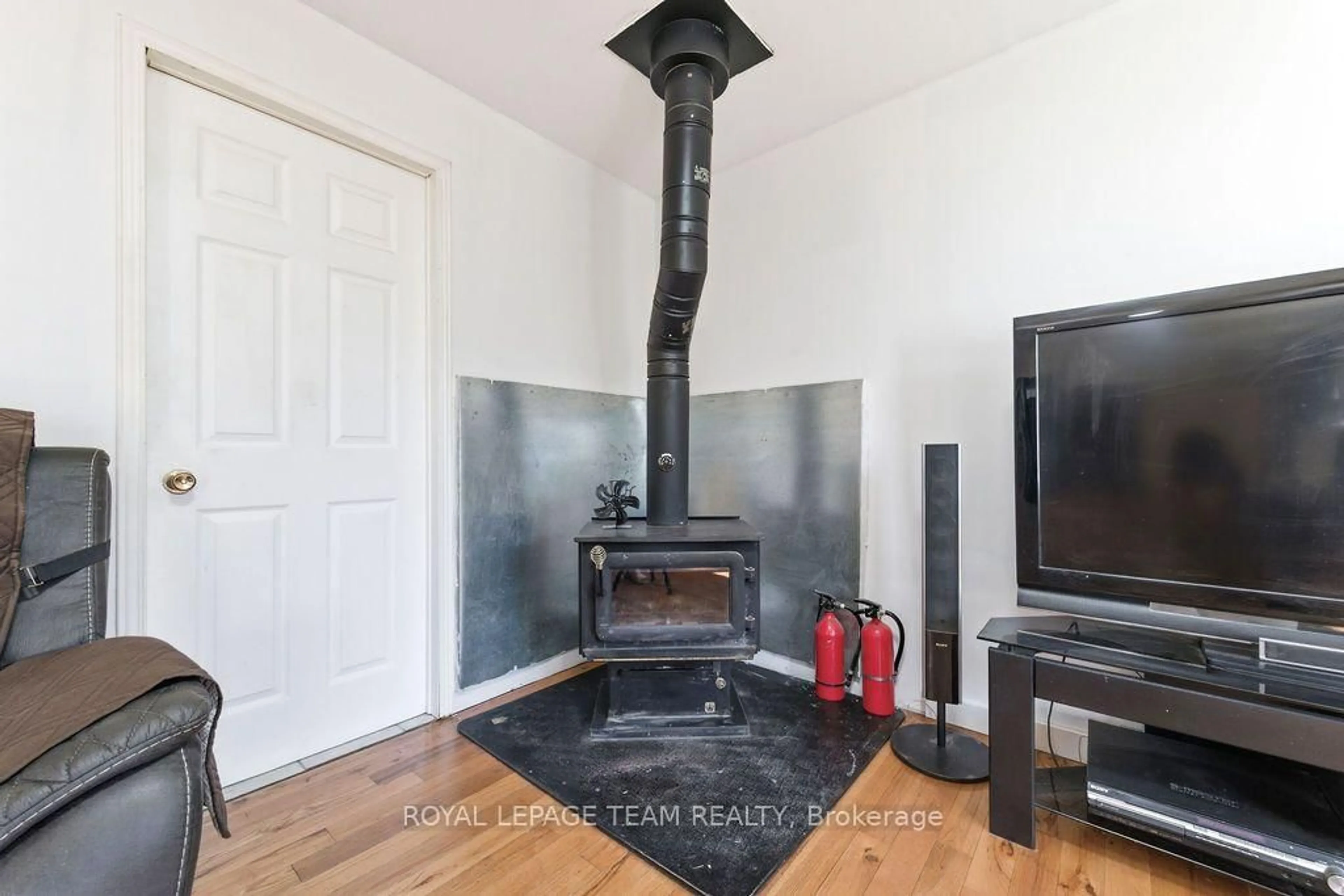 A pic of a room for 41 Harrison Tr, Griffith Ontario K0J 2R0
