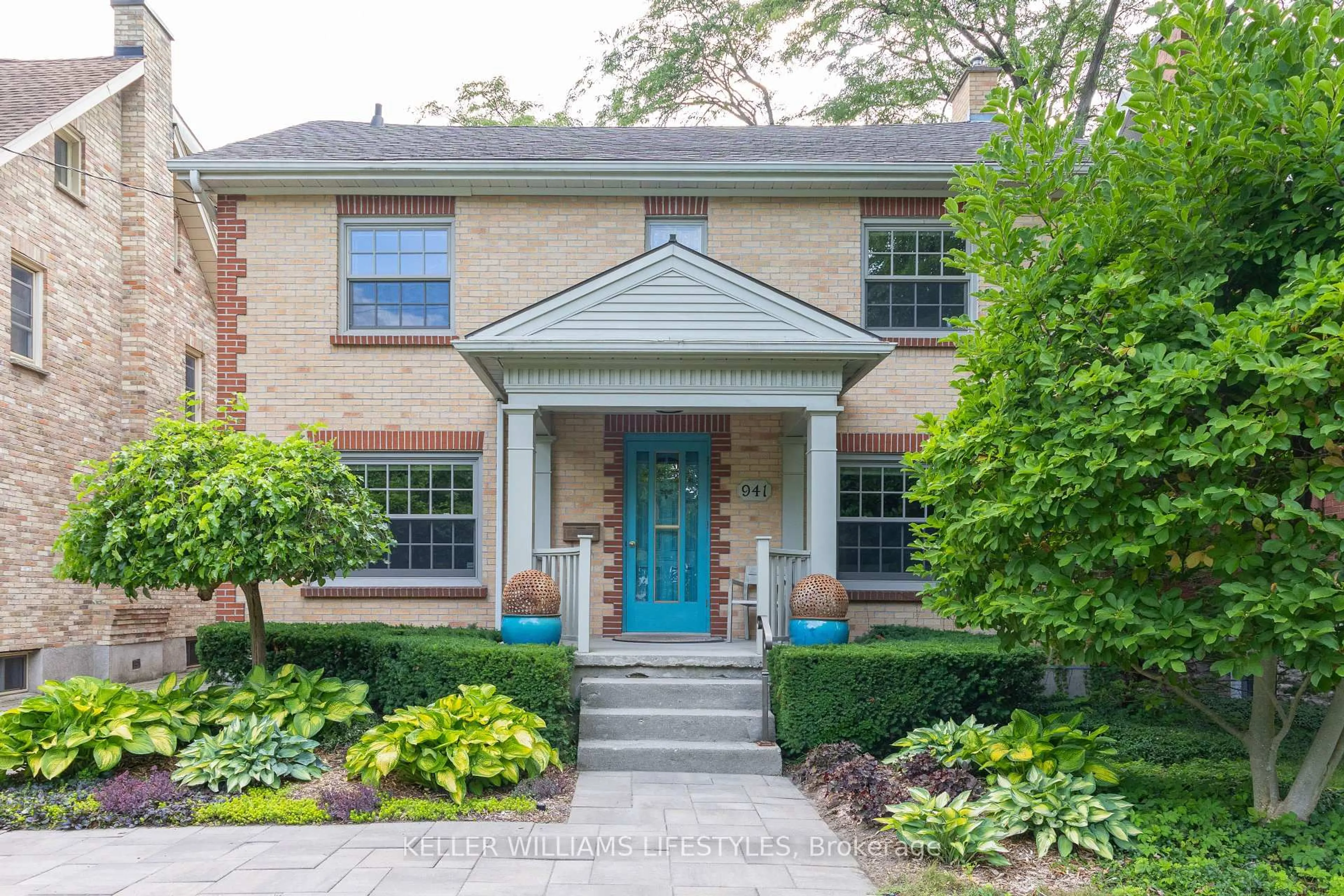 Home with brick exterior material, street for 941 Waterloo St, London East Ontario N6A 3X2