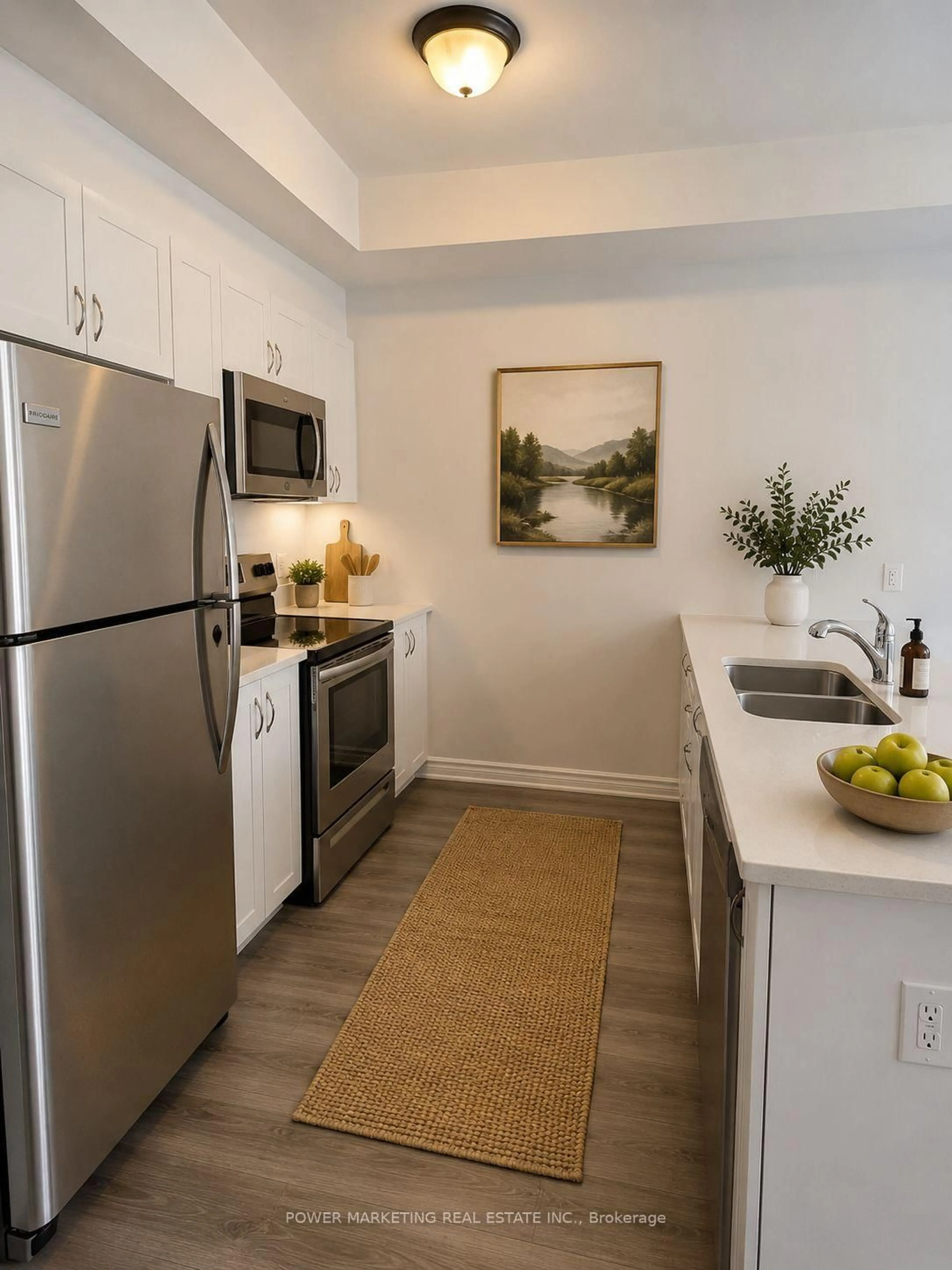 Standard kitchen, unknown for 641 Makwa Private, Ottawa Ontario K1K 5A4