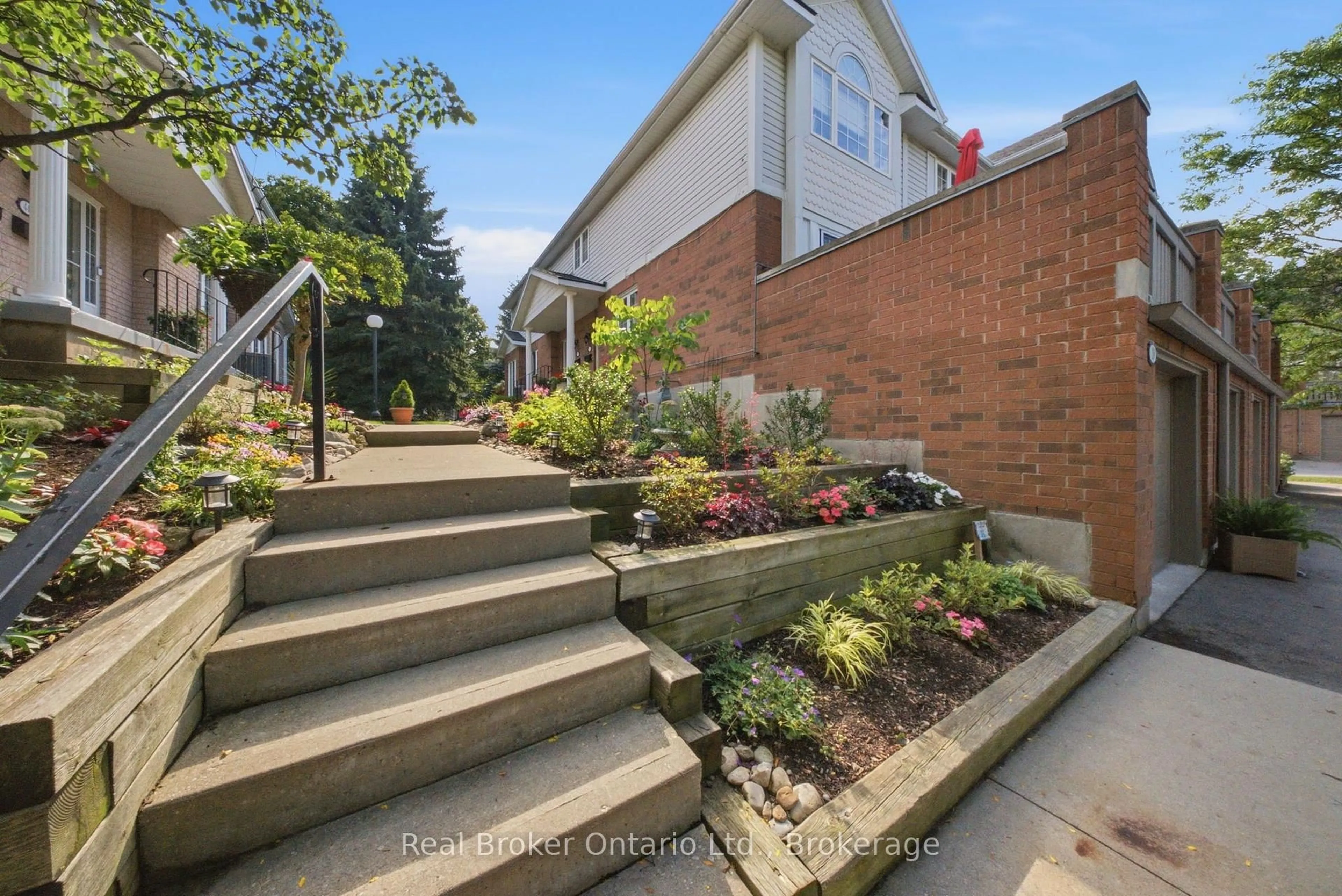 Unknown for 941 Gordon St #37, Guelph Ontario N1G 4R9