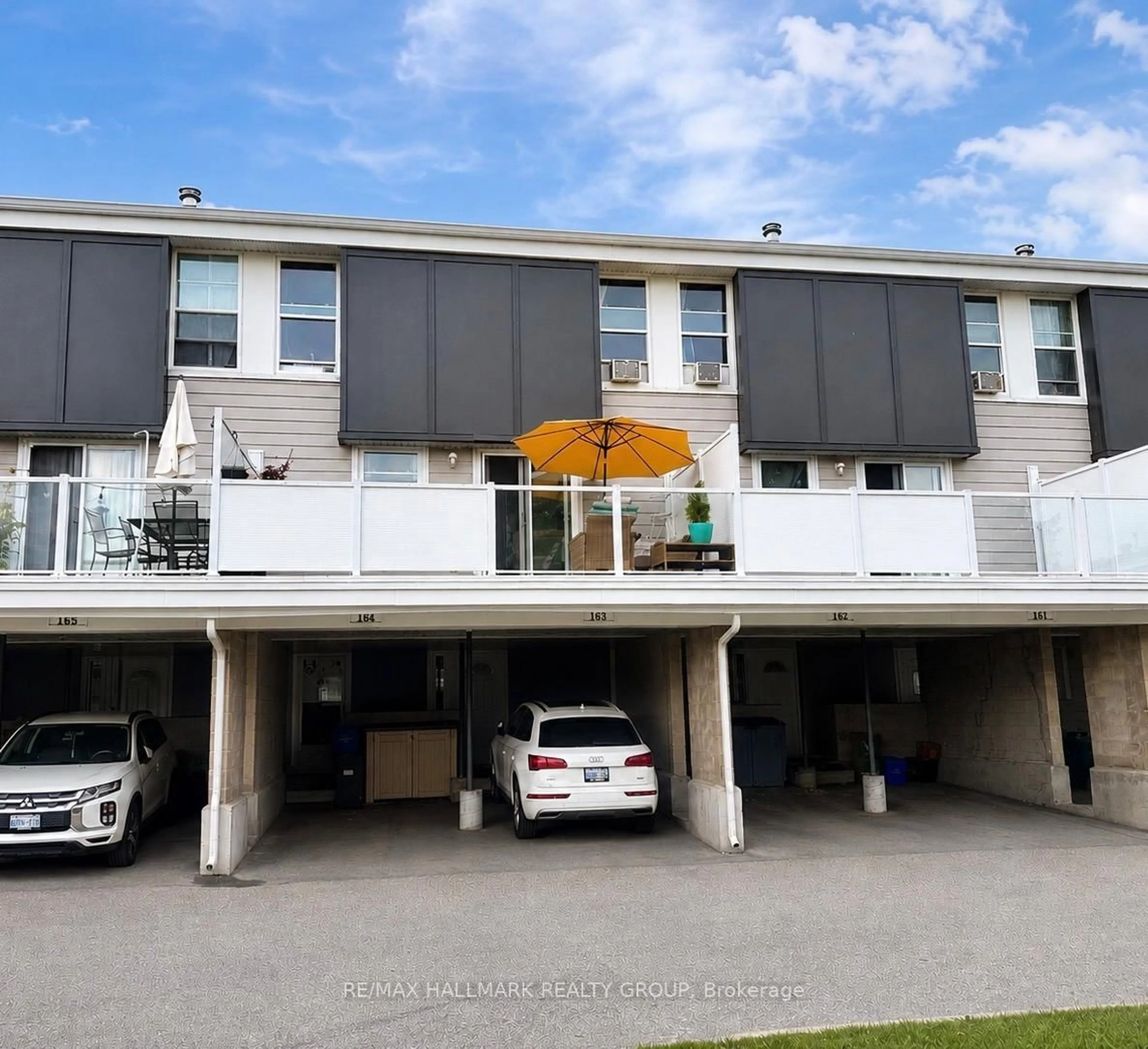 Home with vinyl exterior material, unknown for 825 Cahill Dr #163, Ottawa Ontario K1V 9N7