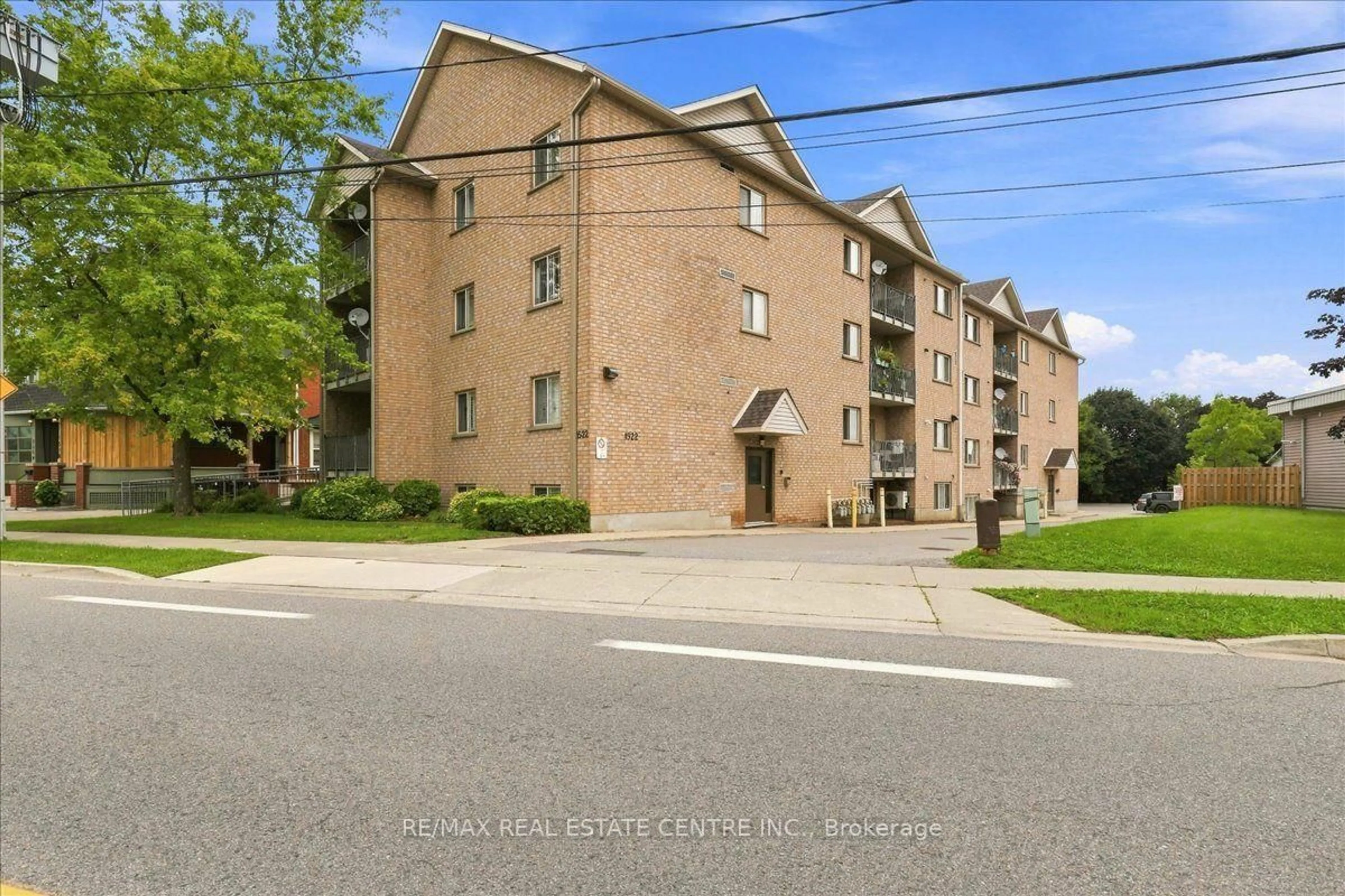 Unknown for 1522 King St #403, Kitchener Ontario N2G 2P1