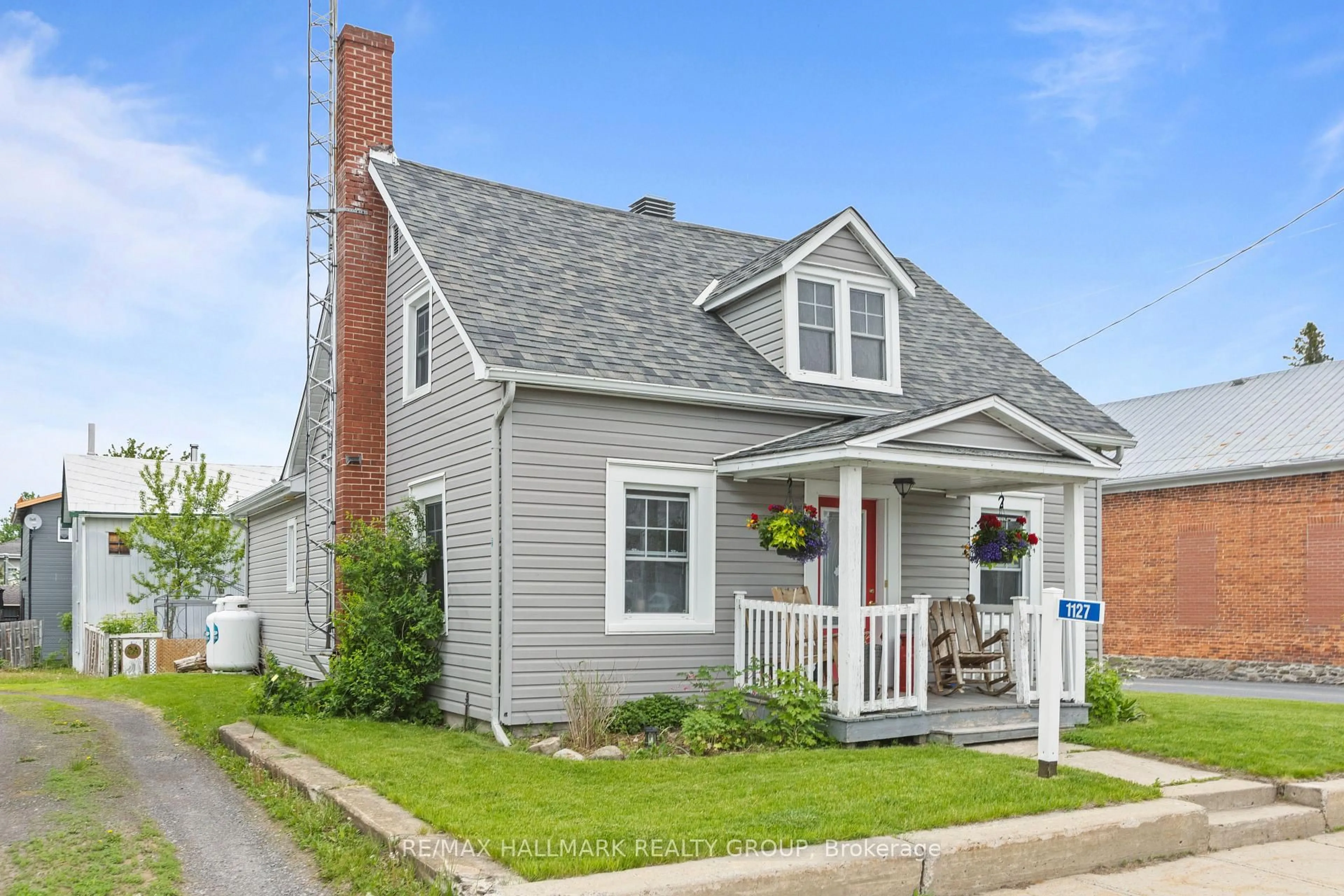 Home with vinyl exterior material, street for 1127 Labrosse Rd, Hawkesbury Ontario K0B 1P0