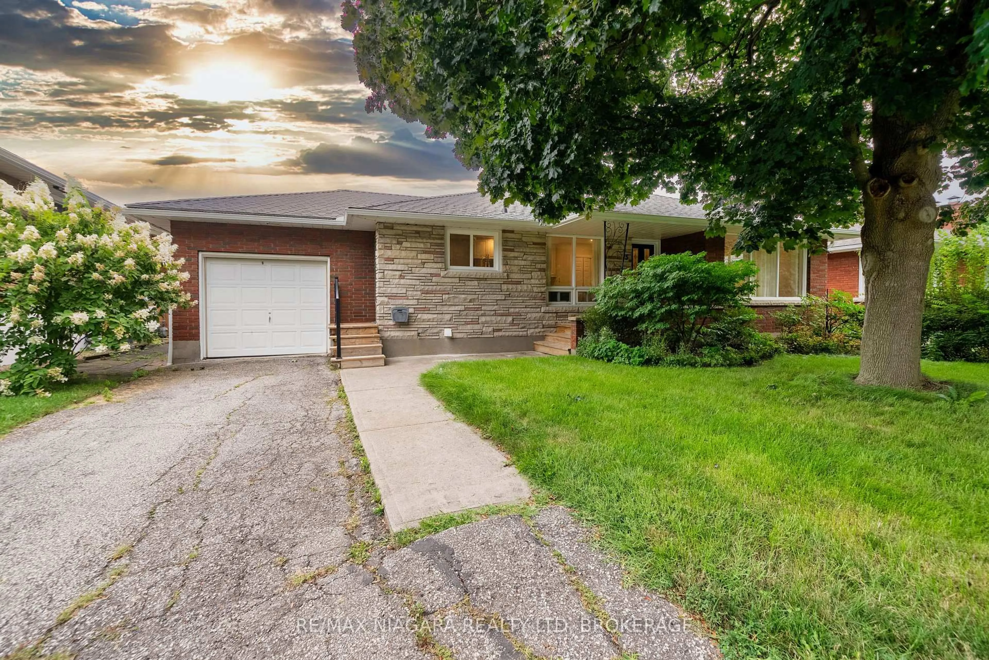 Home with brick exterior material, street for 15 Springbank Dr, St. Catharines Ontario L2S 2K1