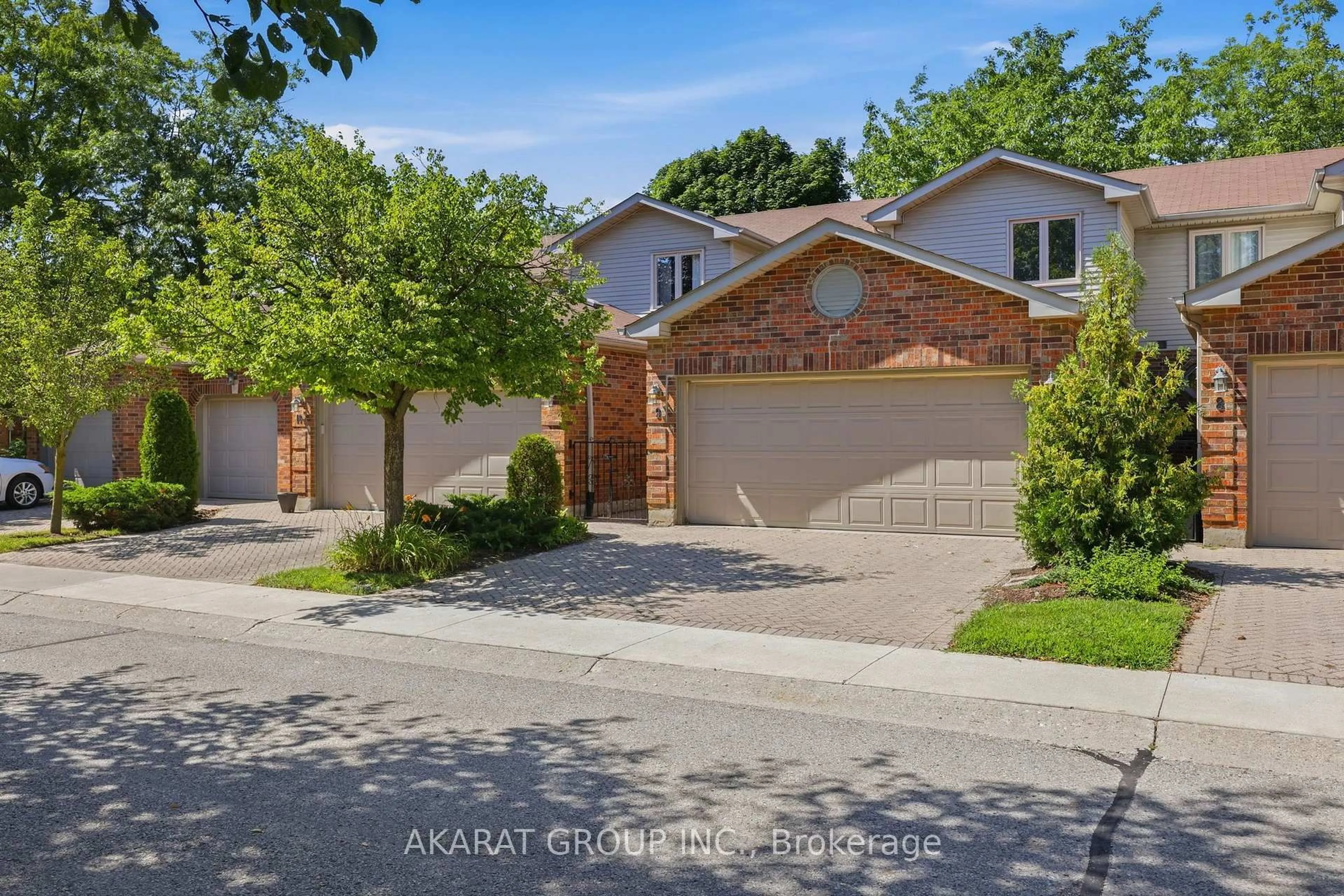 A pic from outside/outdoor area/front of a property/back of a property/a pic from drone, street for 70 Sunnyside Dr #9, London North Ontario N5X 3W4