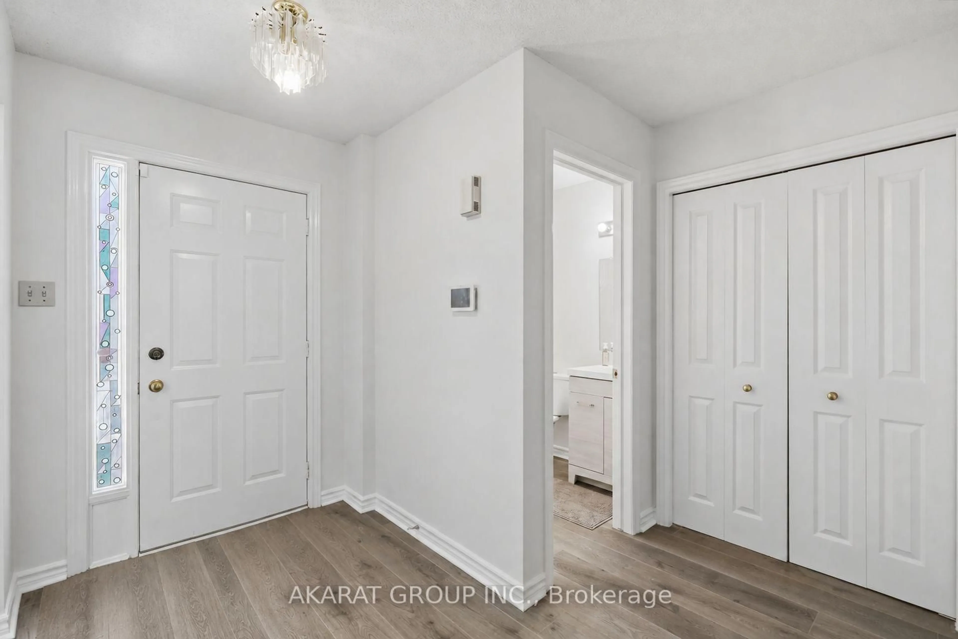 Indoor entryway for 70 Sunnyside Dr #9, London North Ontario N5X 3W4