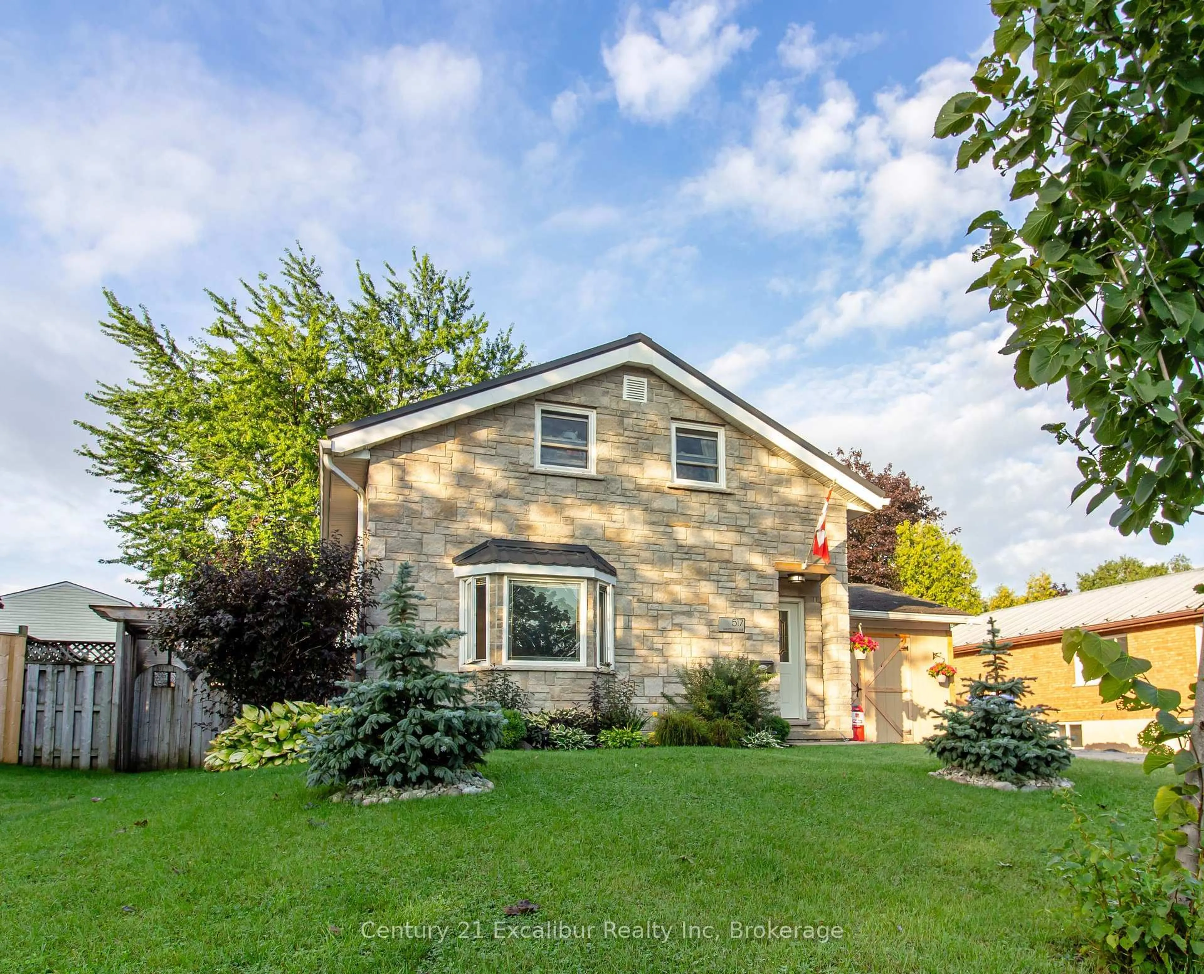 Home with brick exterior material, street for 517 Shortreed Ave, Centre Wellington Ontario N1M 3H4