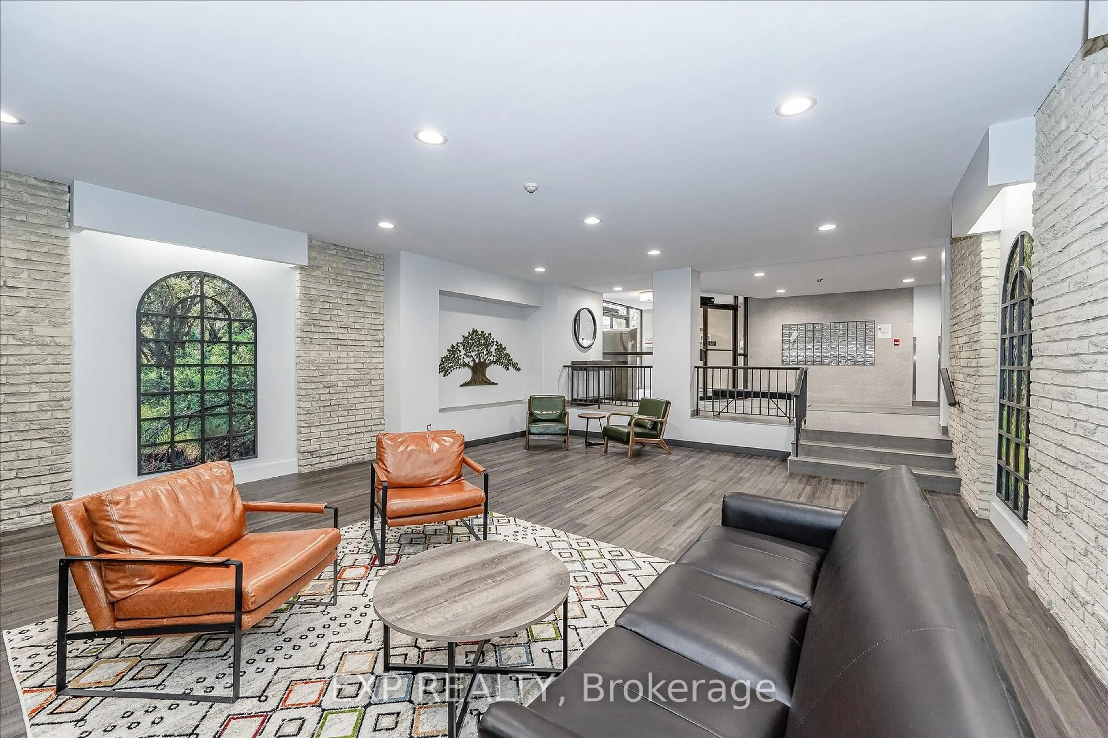 Unknown for 93 Westwood Rd #301, Guelph Ontario N1H 7J7