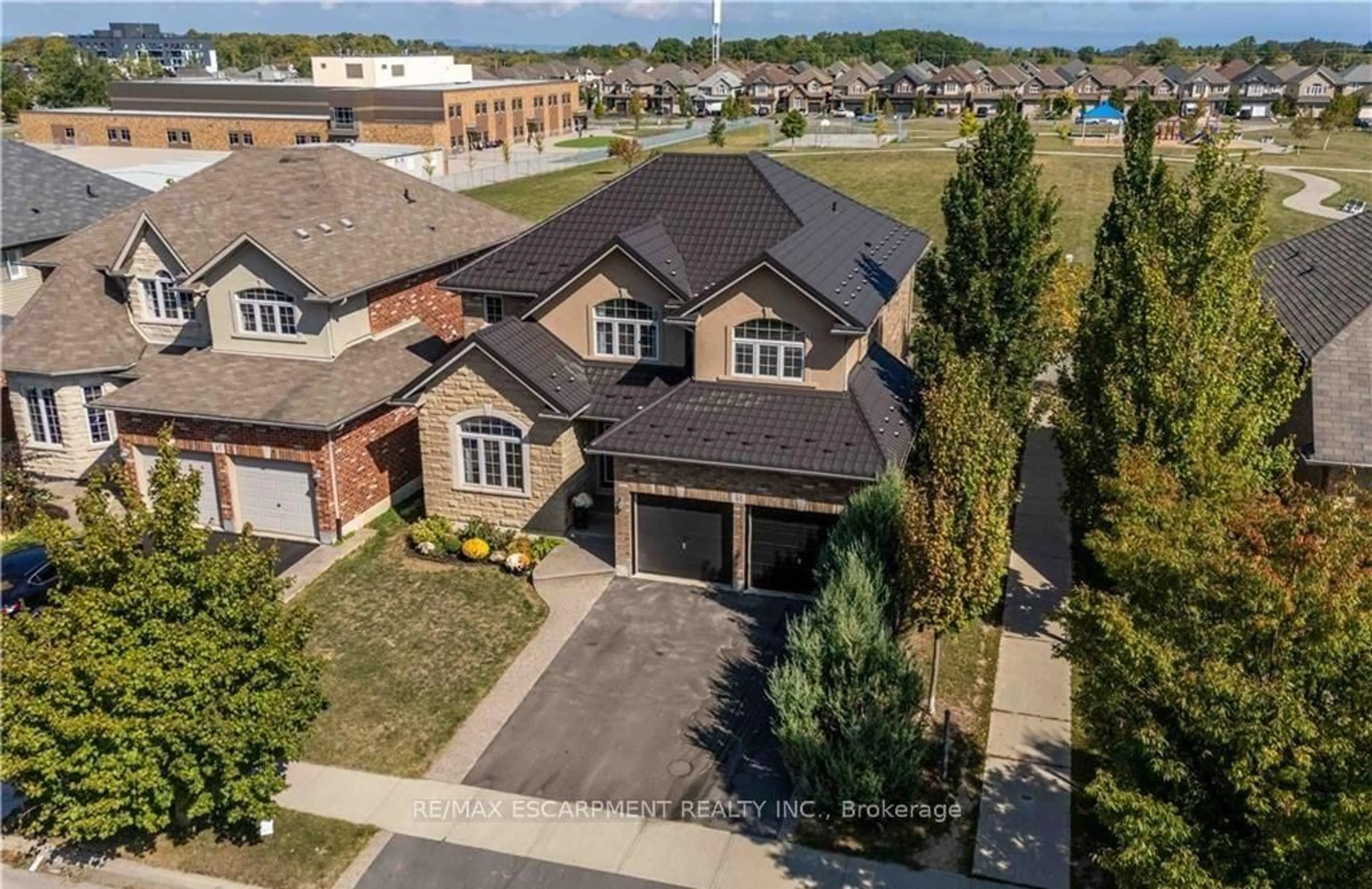 A pic from outside/outdoor area/front of a property/back of a property/a pic from drone, street for 51 Showcase Dr, Hamilton Ontario L0R 1P0