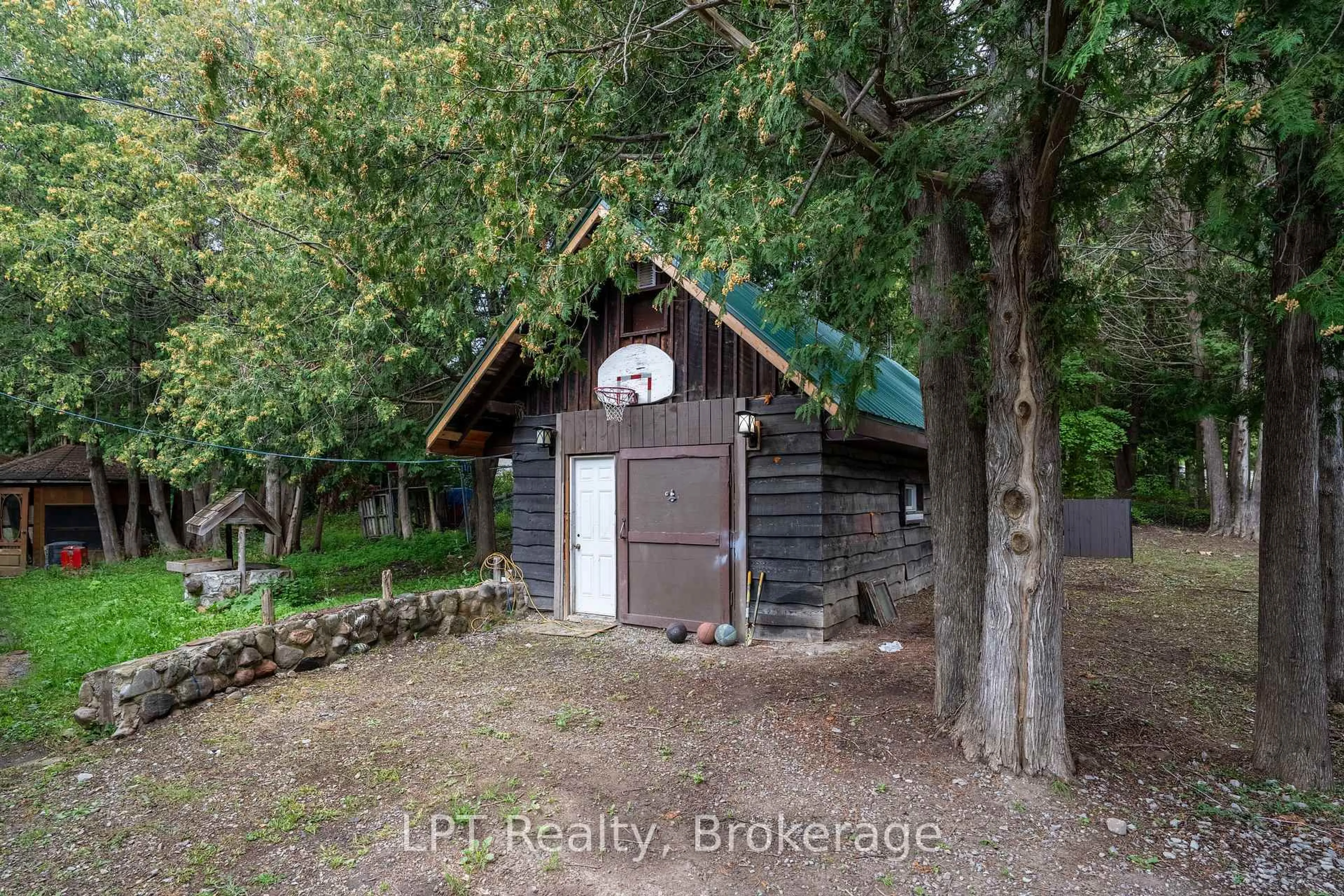 Shed for 1201 Meadowview Rd, Kawartha Lakes Ontario K0L 2W0