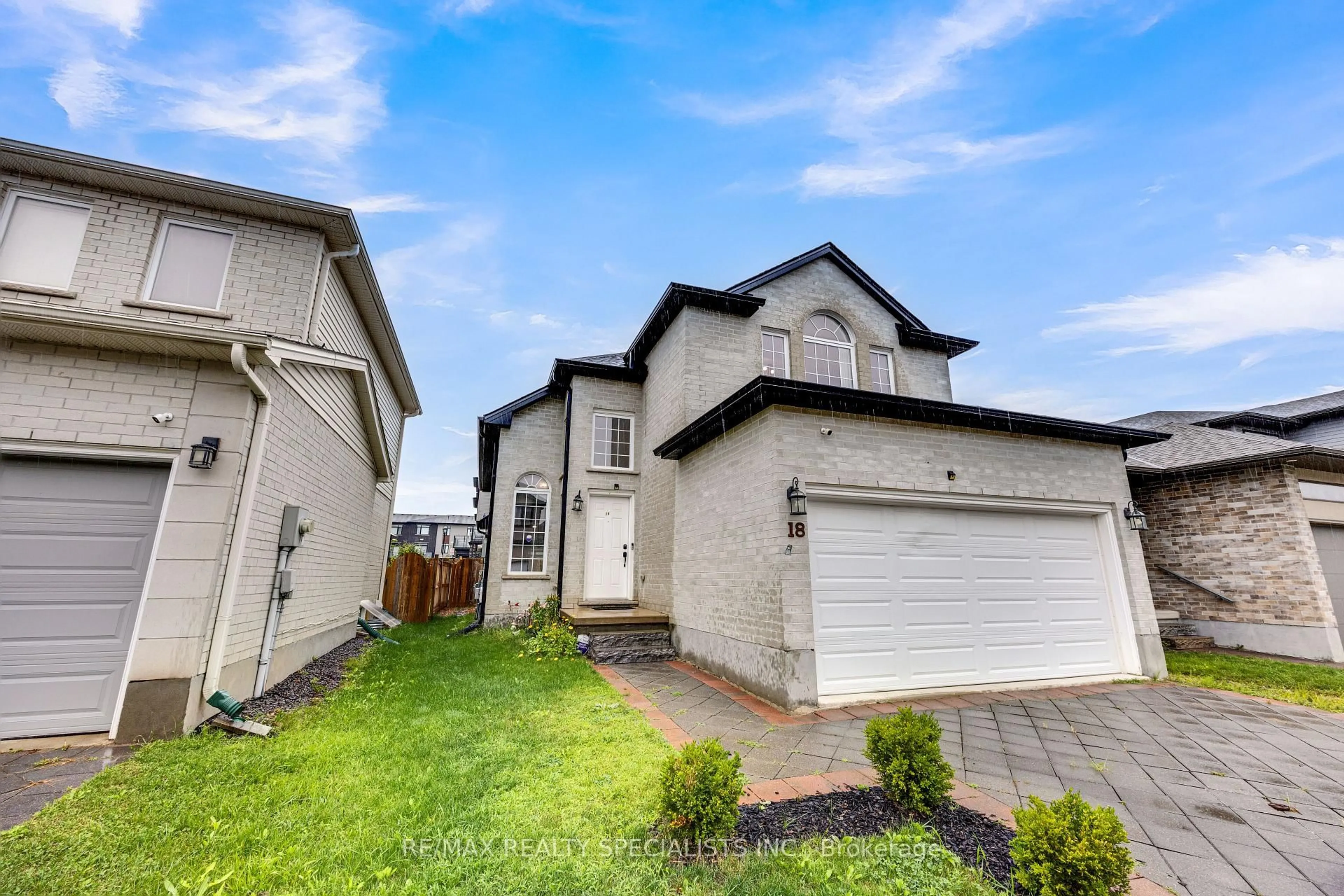 A pic from outside/outdoor area/front of a property/back of a property/a pic from drone, street for 3270 Singleton Ave #18, London South Ontario N6L 0E5