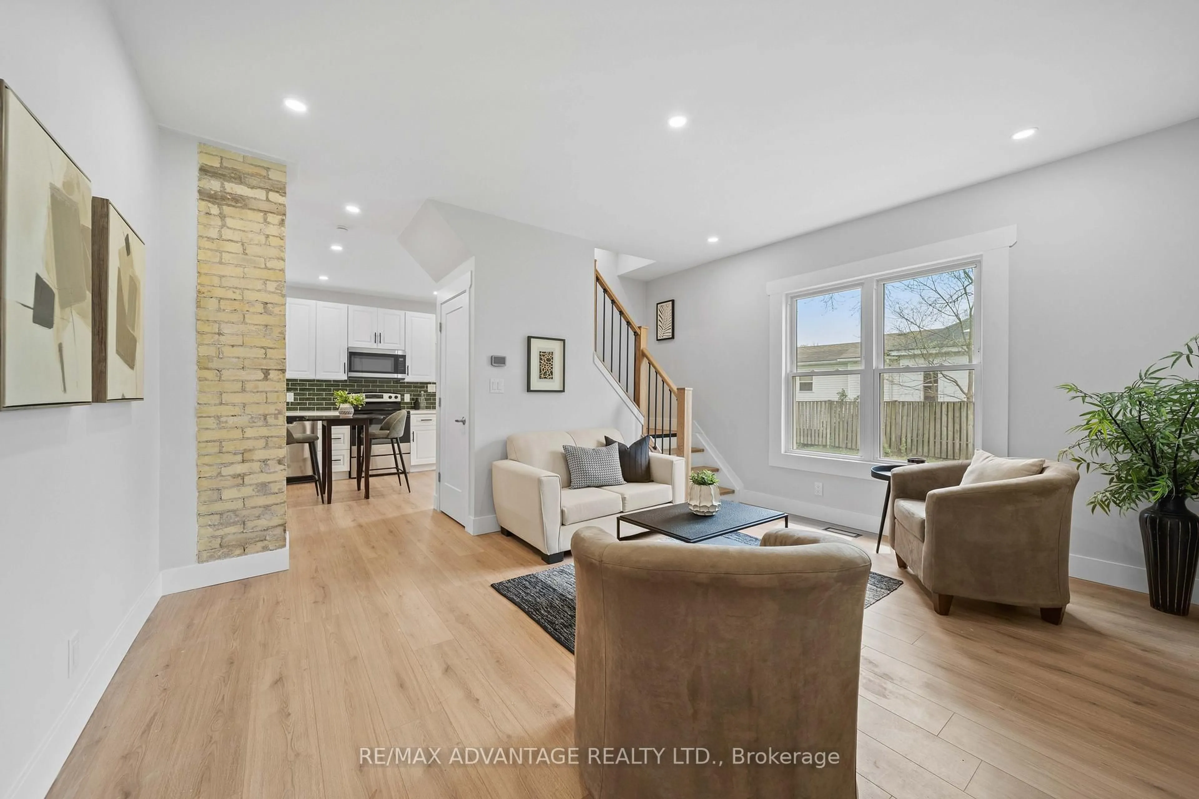 Living room with furniture, unknown for 209 Victoria St, Ingersoll Ontario N5C 2N2