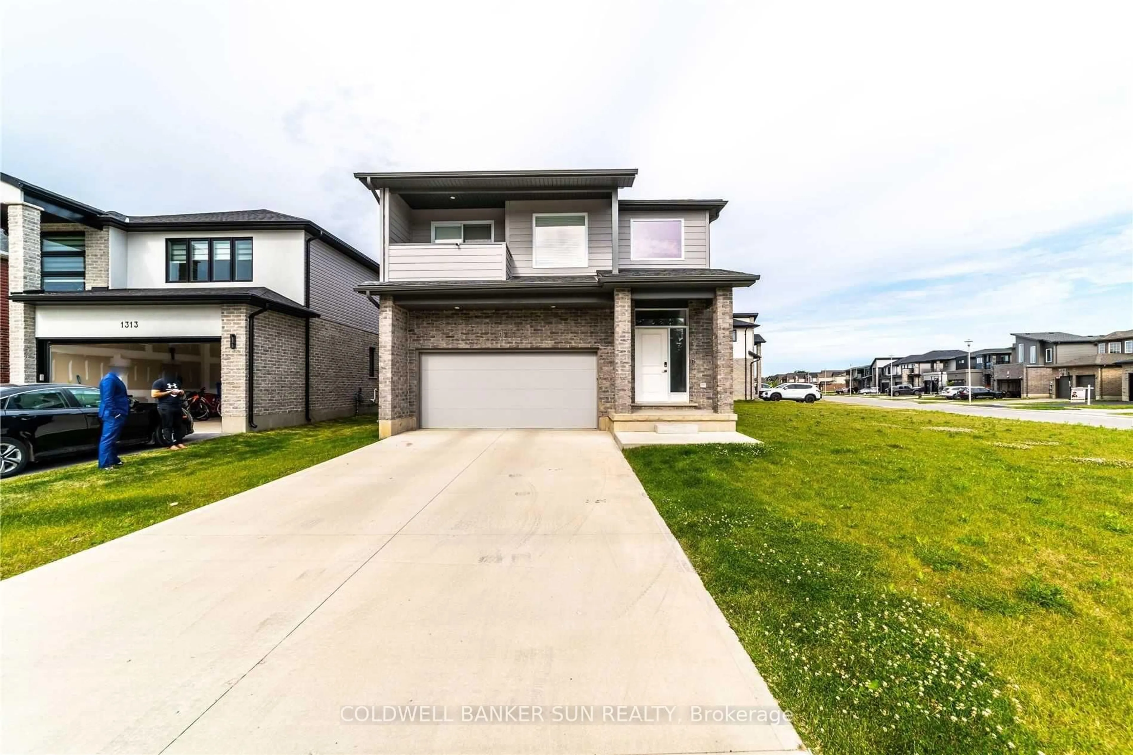 Unknown for 1301 Sandbar St, London North Ontario N6G 0Y3