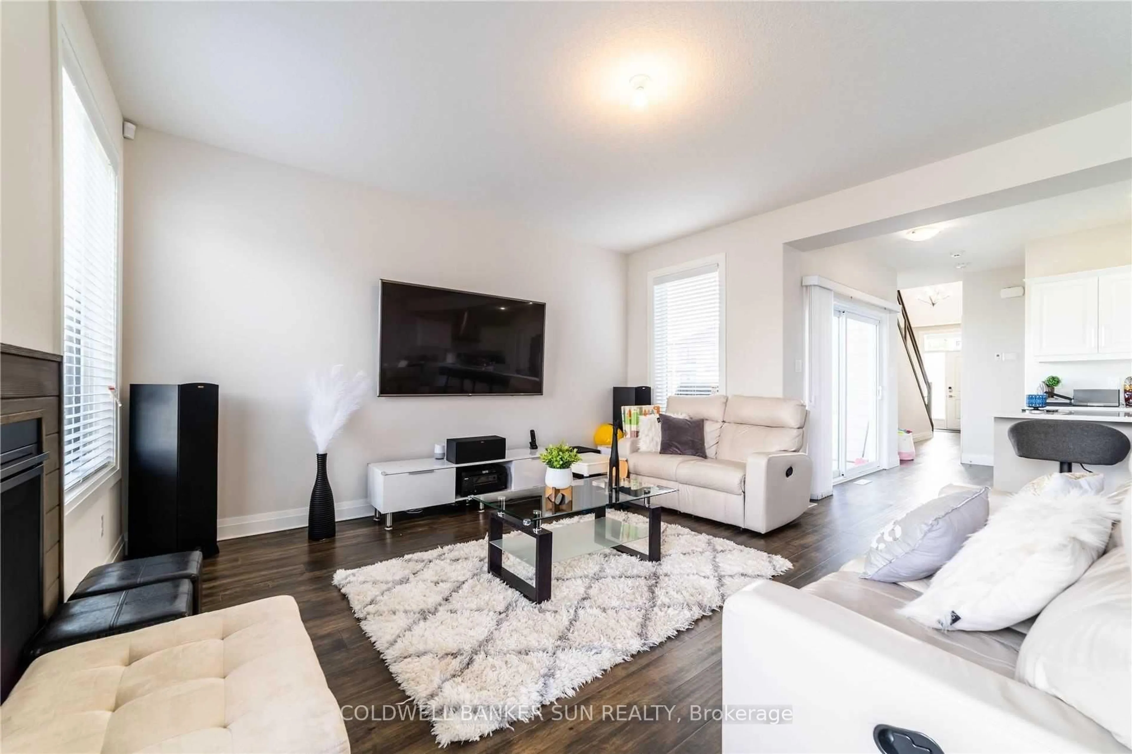 Living room with furniture, unknown for 1301 Sandbar St, London North Ontario N6G 0Y3