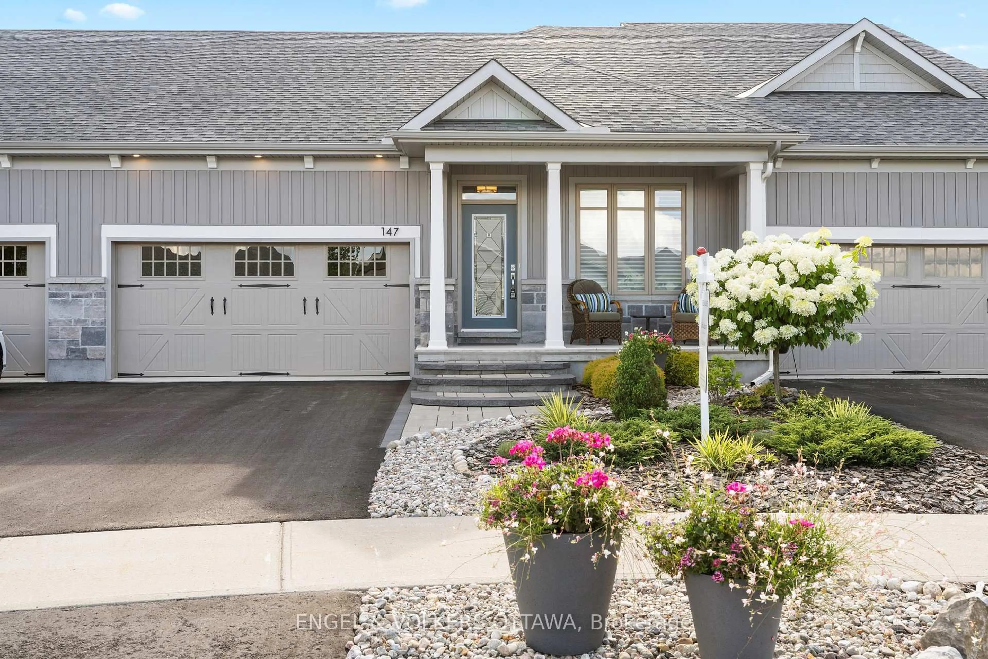 Home with vinyl exterior material, street for 147 Blackhorse Dr, North Grenville Ontario K0G 1J0