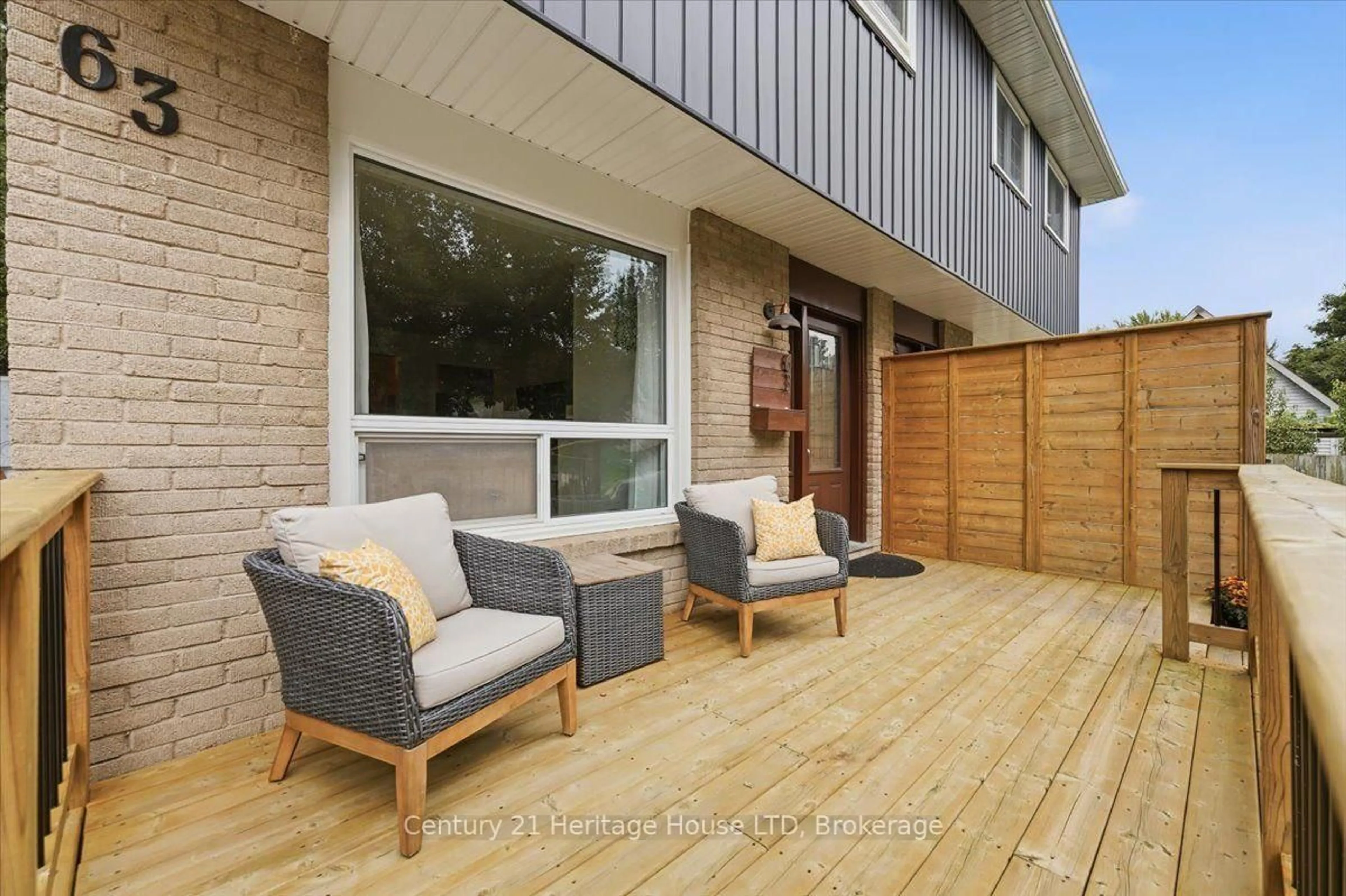 Patio, unknown for 63 Silvan Dr, Welland Ontario L3C 6C1