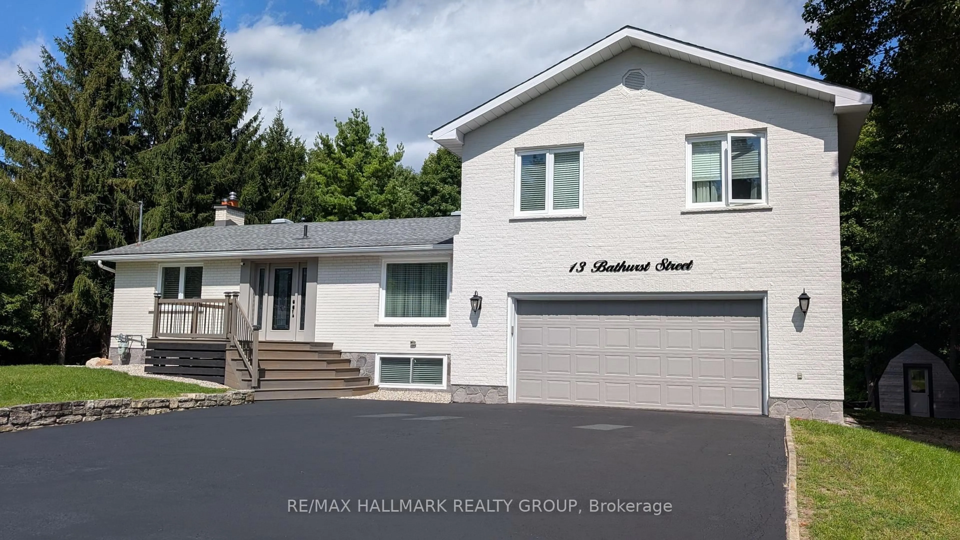 Unknown for 13 Bathurst St, Kanata Ontario K2W 1A7