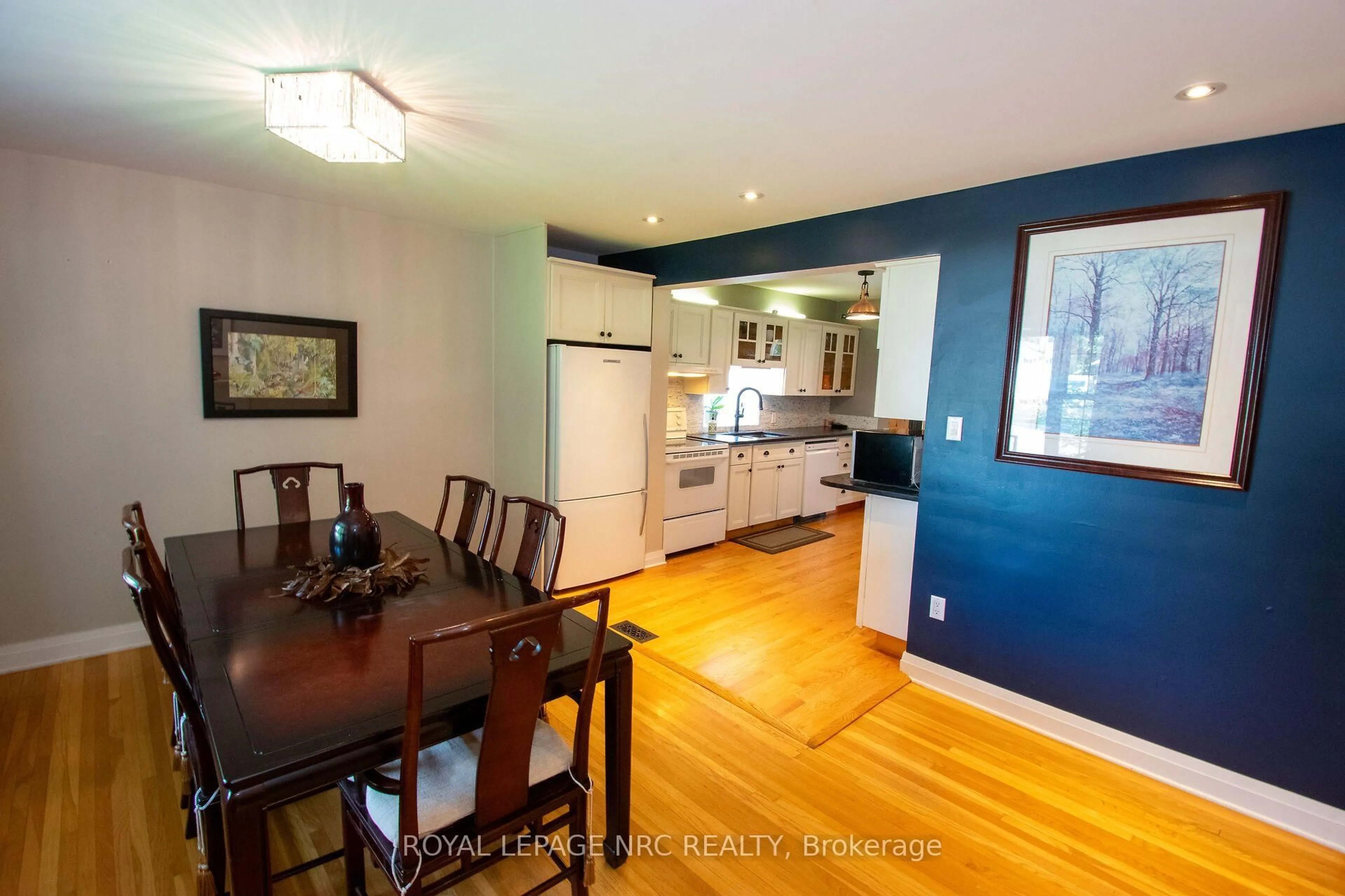 Unknown for 36 MAPLEWOOD Dr, St. Catharines Ontario L2M 3P1