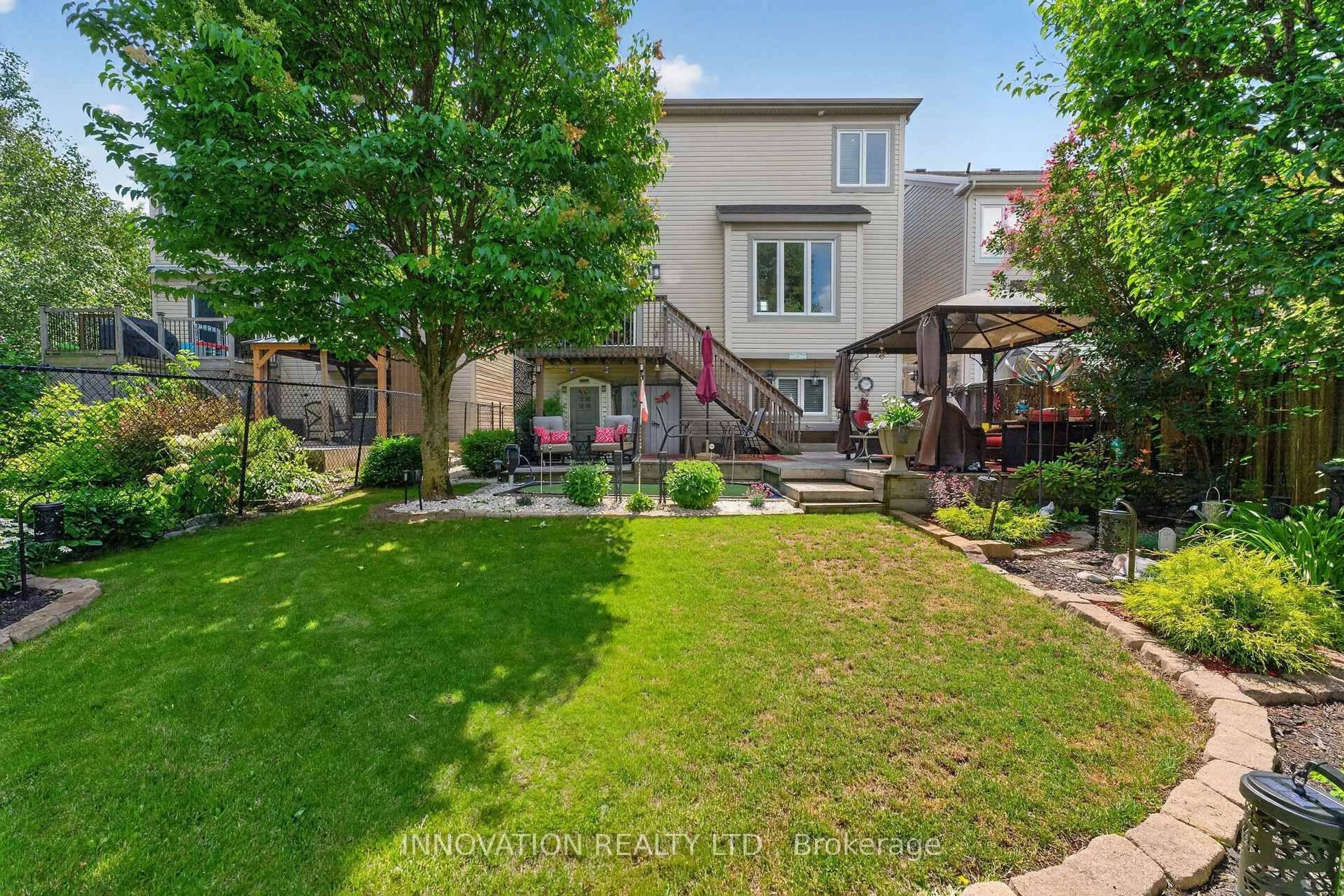 A pic from outside/outdoor area/front of a property/back of a property/a pic from drone, street for 545 Rosehill Ave, Ottawa Ontario K2S 0E7