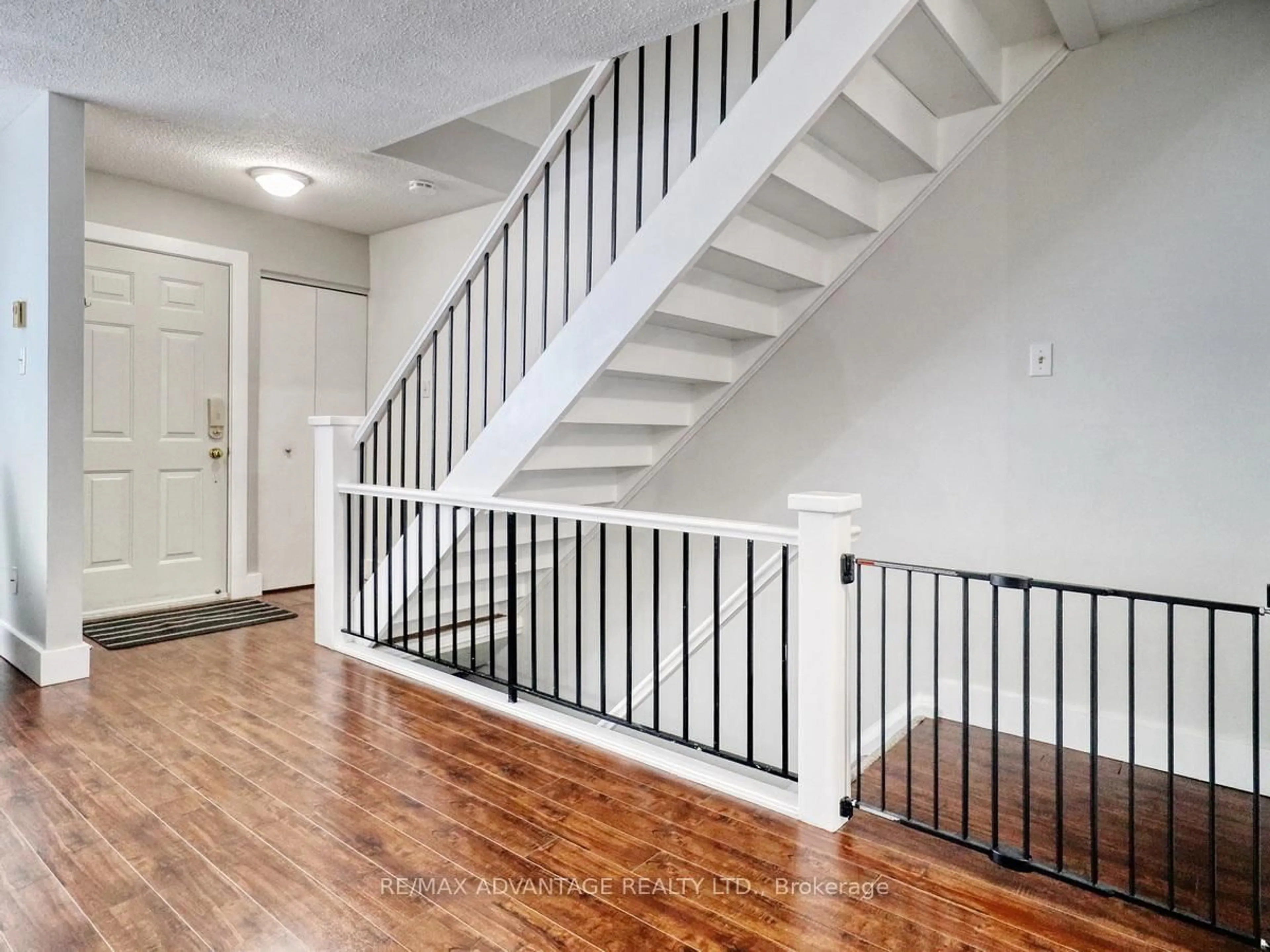 Stairs for 132 Monmore Rd, London North Ontario N6G 3A6