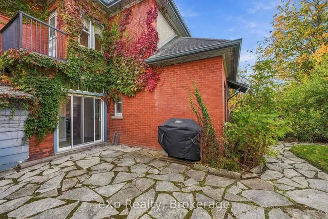 385 Stewart St, Peterborough 5