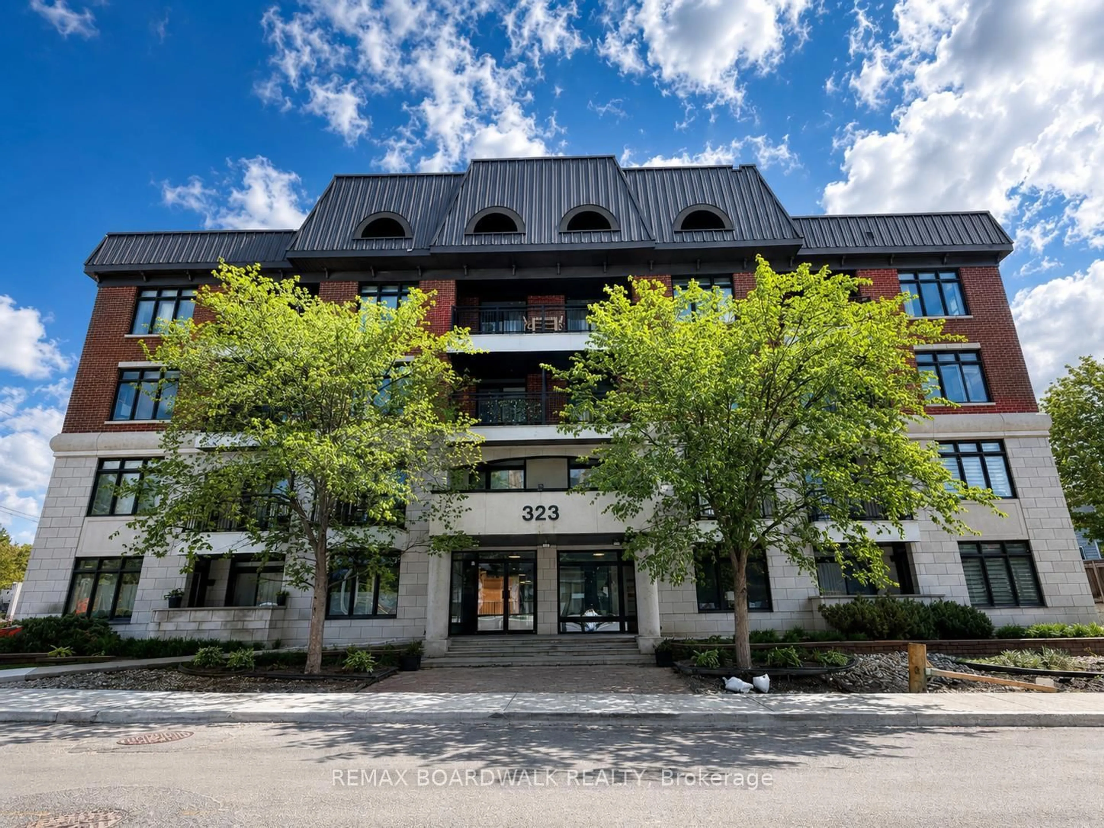 Unknown for 323 Winona Ave #306, Ottawa Ontario K1Z 5H3