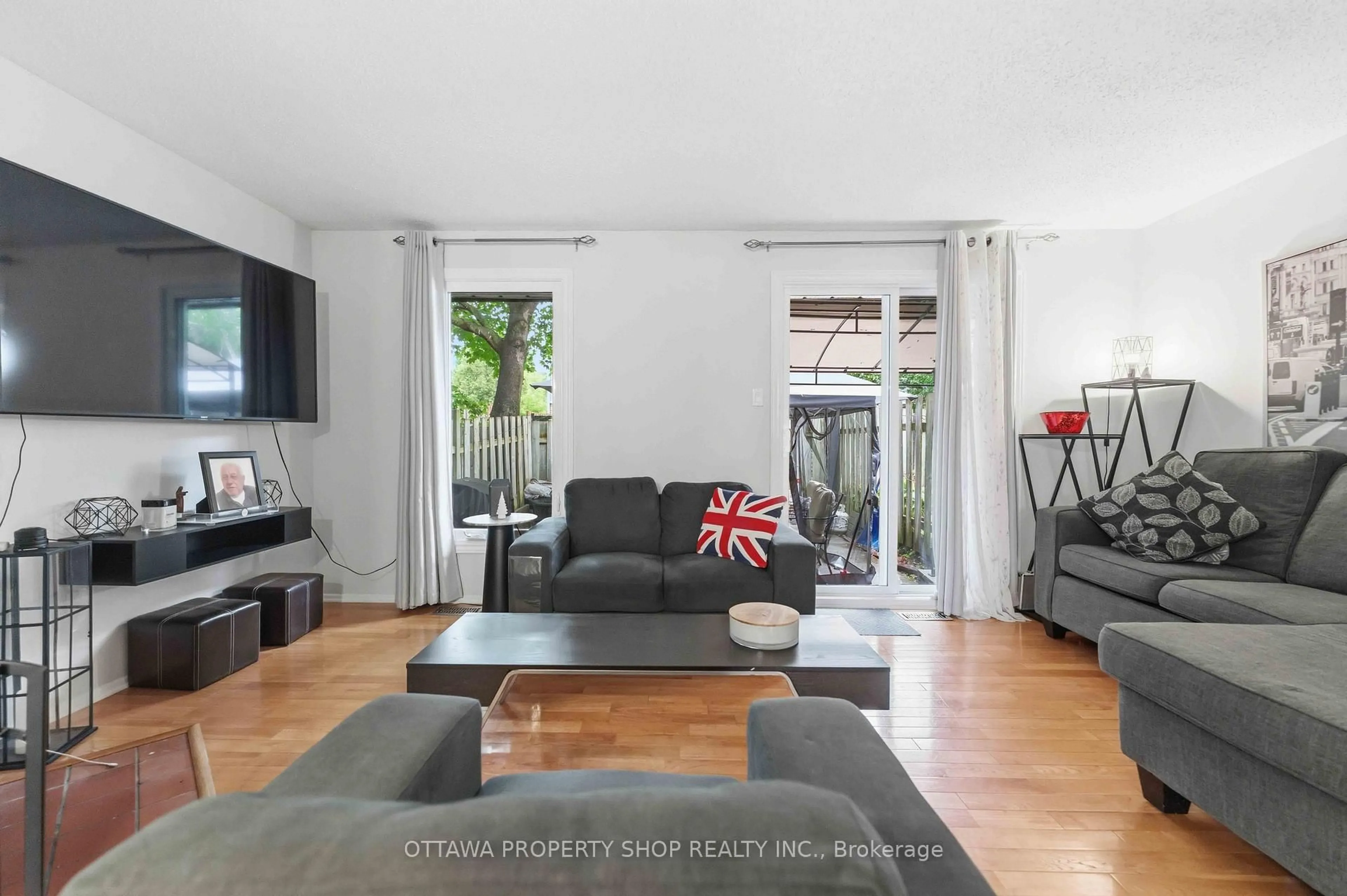 Living room with furniture, unknown for 3333 Mccarthy Rd #32, Ottawa Ontario K1V 9X5