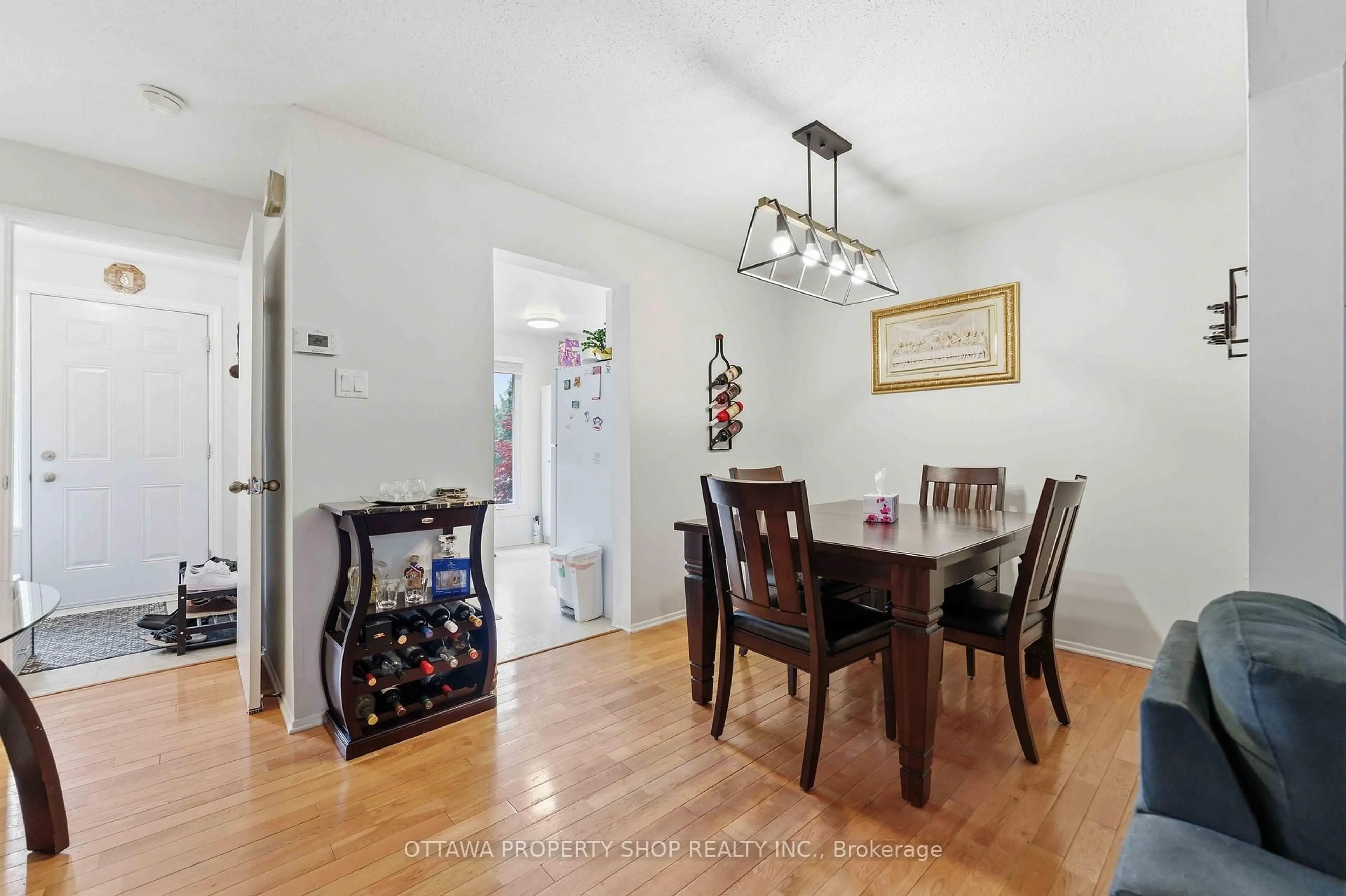 Dining room, wood/laminate floor for 3333 Mccarthy Rd #32, Ottawa Ontario K1V 9X5