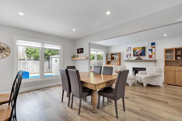122 Laurel St, London North