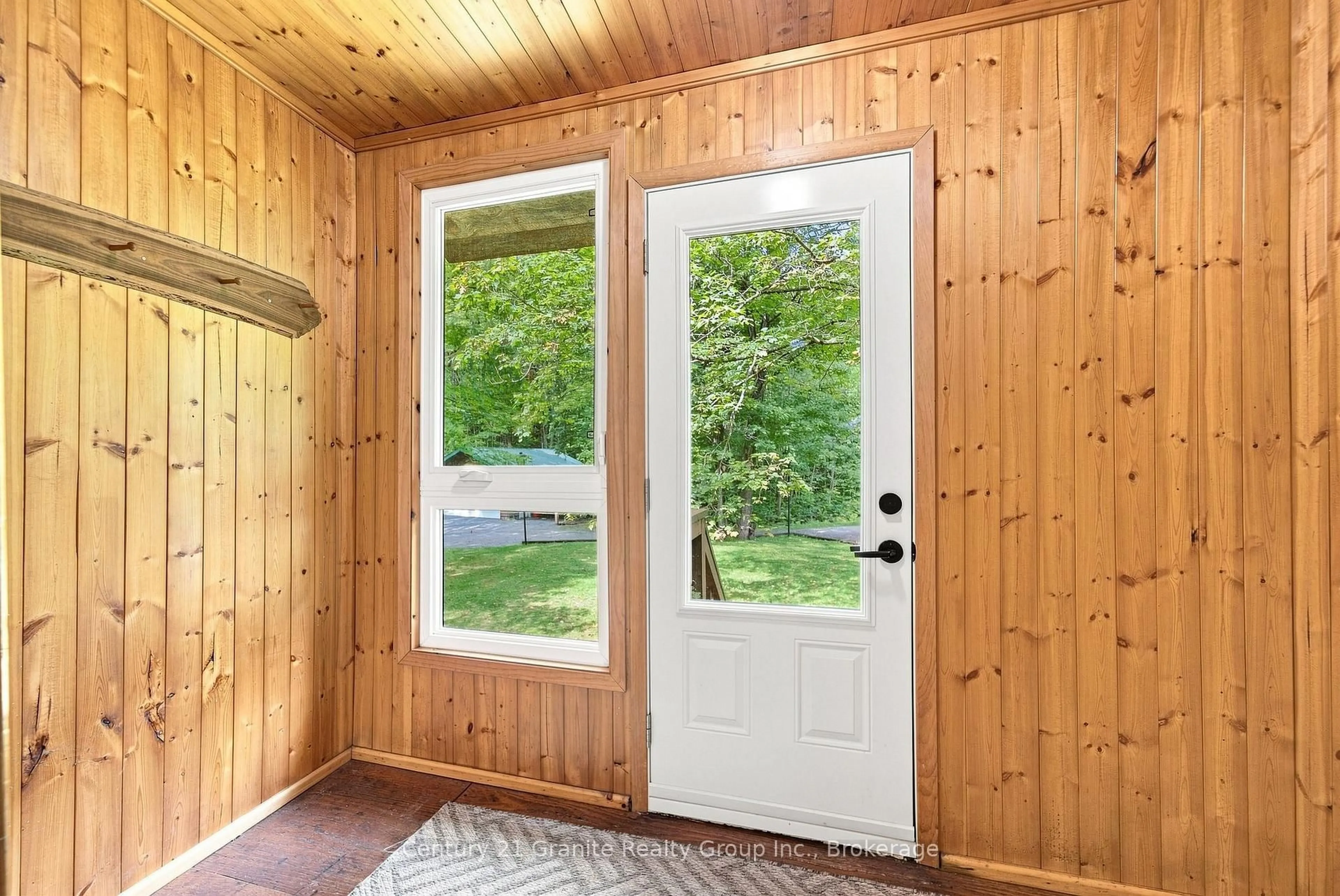 Indoor entryway for 1131 Kanawa Lane, Algonquin Highlands Ontario K0M 1S0