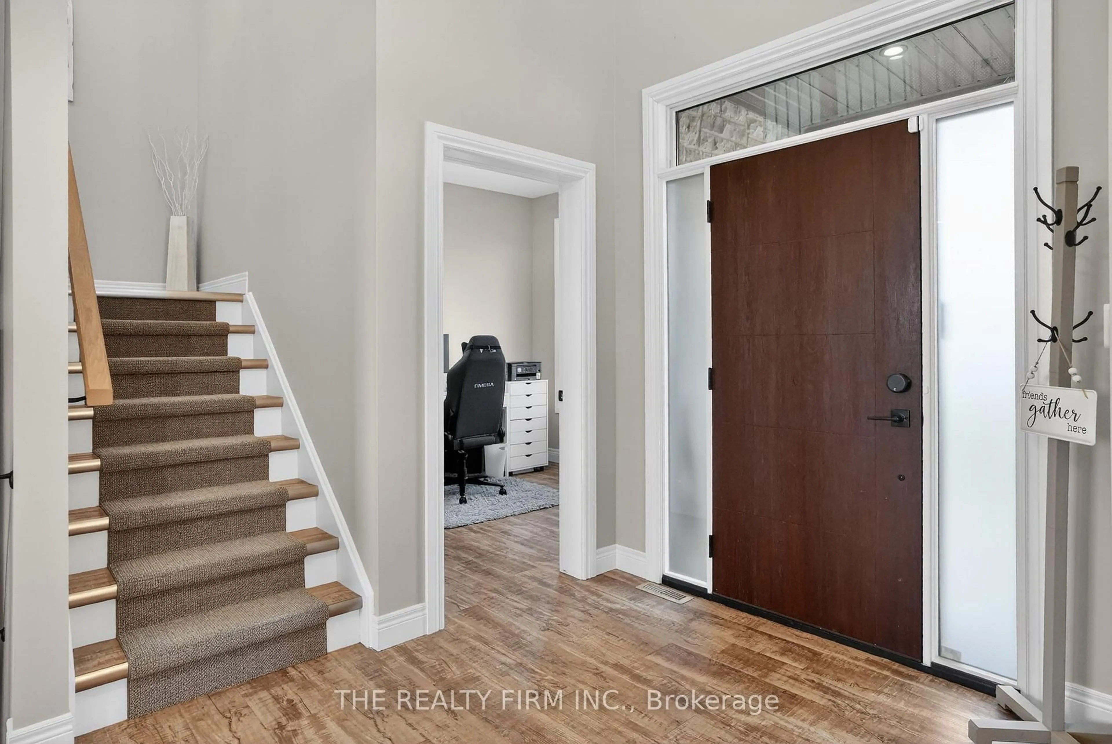 Indoor entryway for 49287 Ashland Ave, Malahide Ontario N0L 2J0